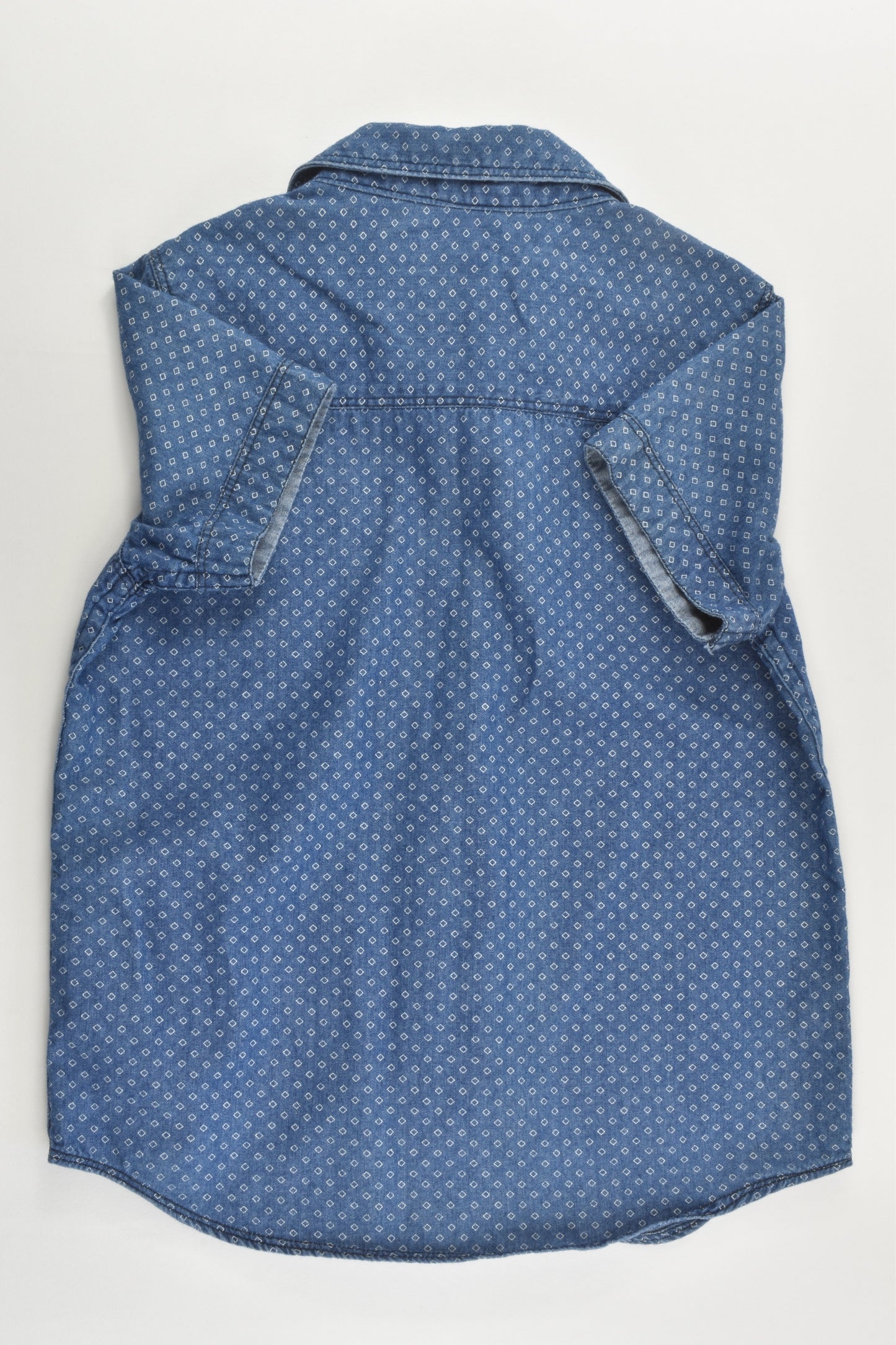 Mossimo Size 4 Casual Collared Lightweight Denim Shirt
