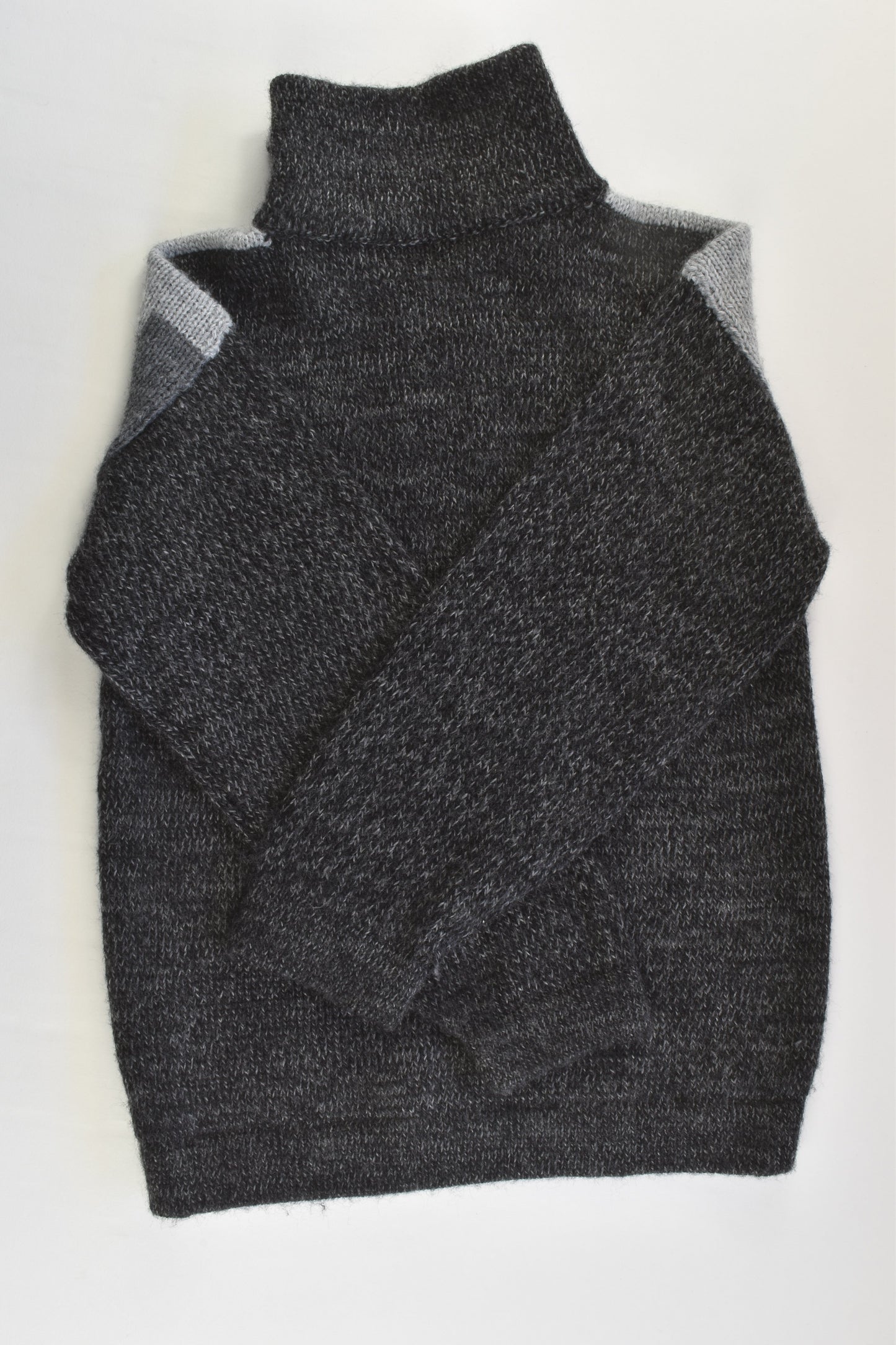 NEW Brand Unknown Size approx 5 Knitted Jumper