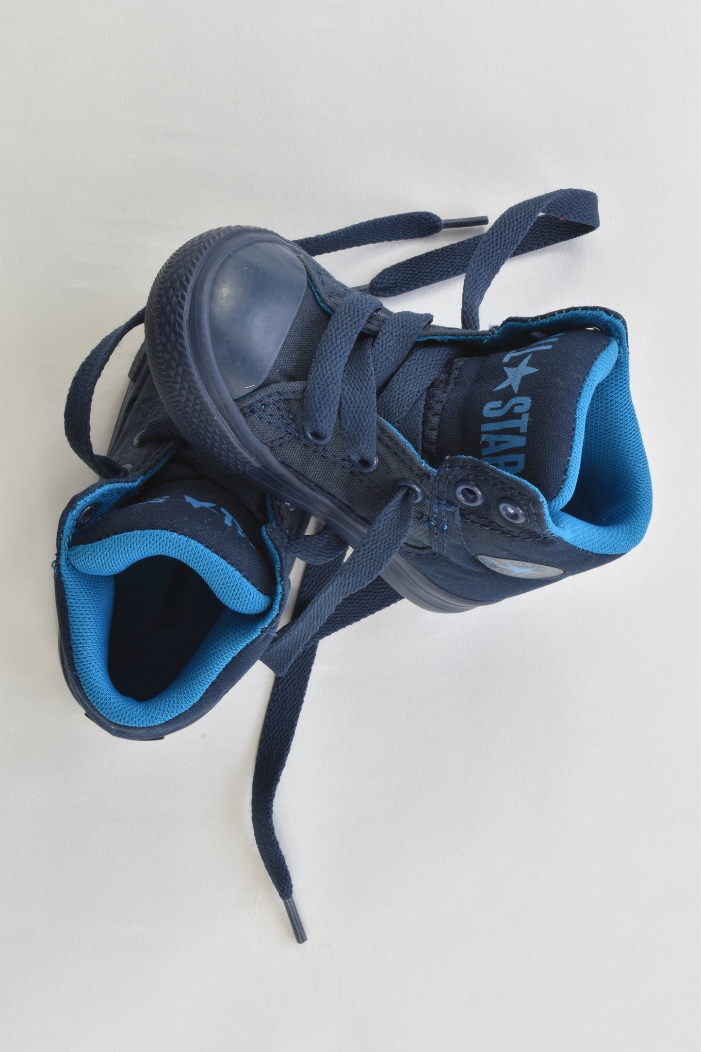 NEW Converse All Star Size 5 Shoes