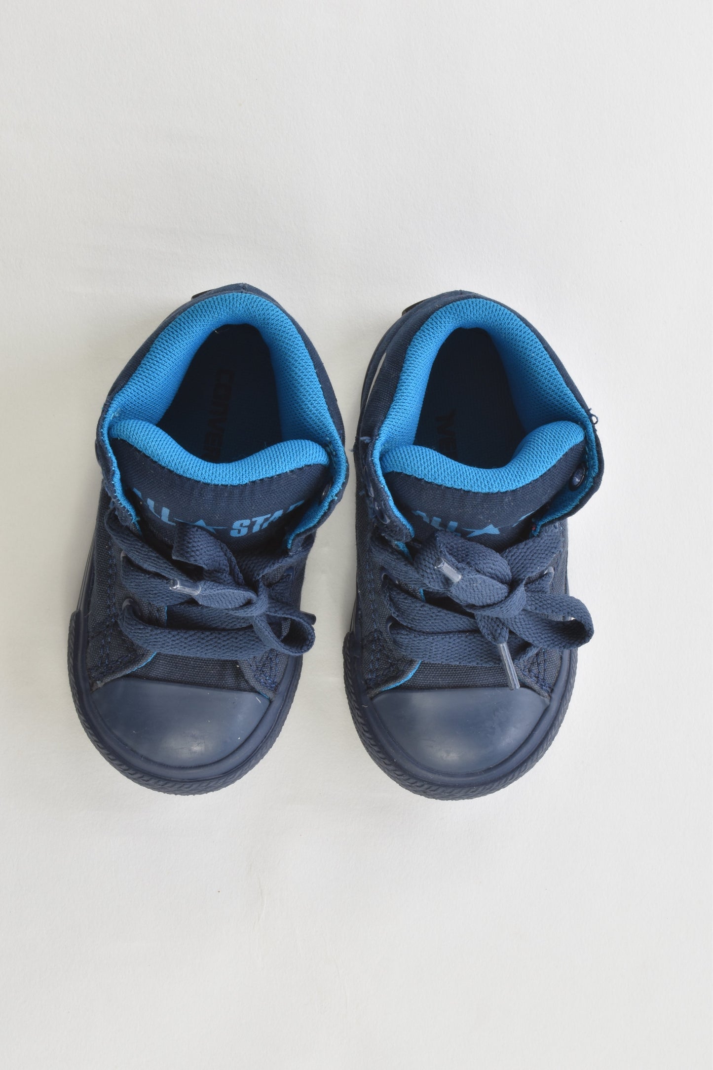 NEW Converse All Star Size 5 Shoes