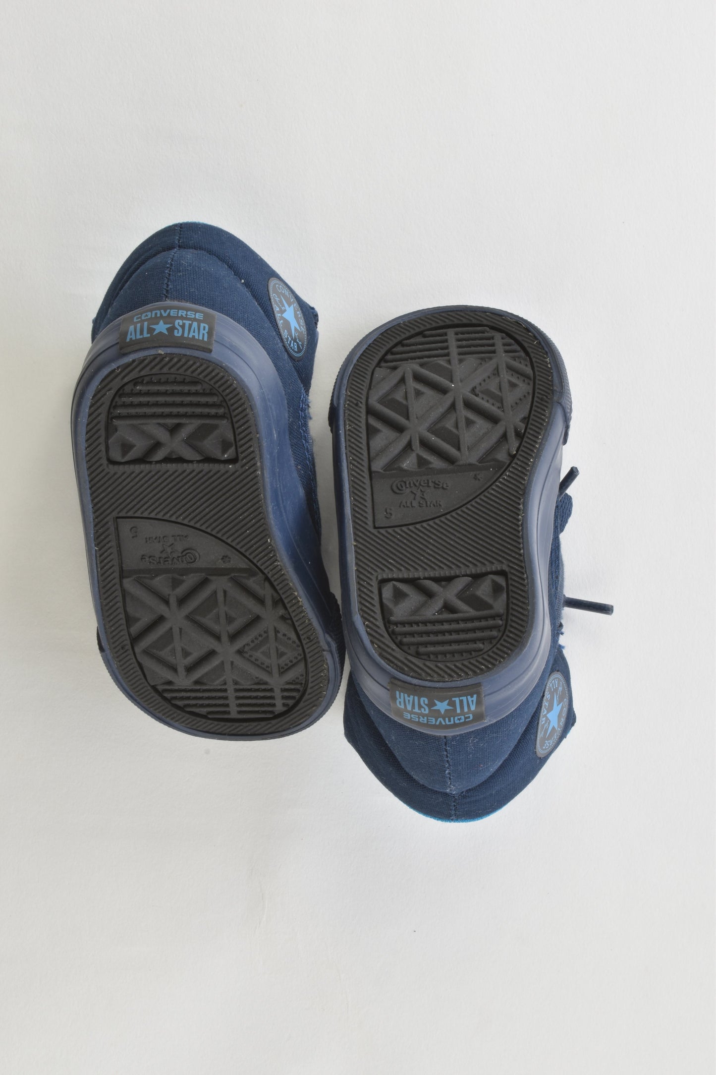 NEW Converse All Star Size 5 Shoes