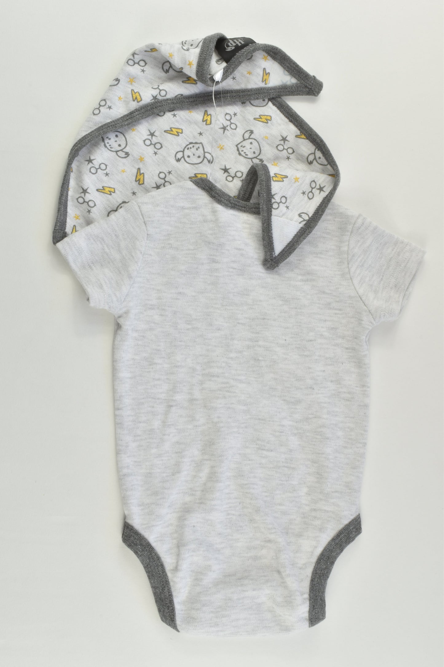 NEW Harry Potter Size 00 (3-6 months) 'Believe in Magic' Bodysuit and Bandana Bib