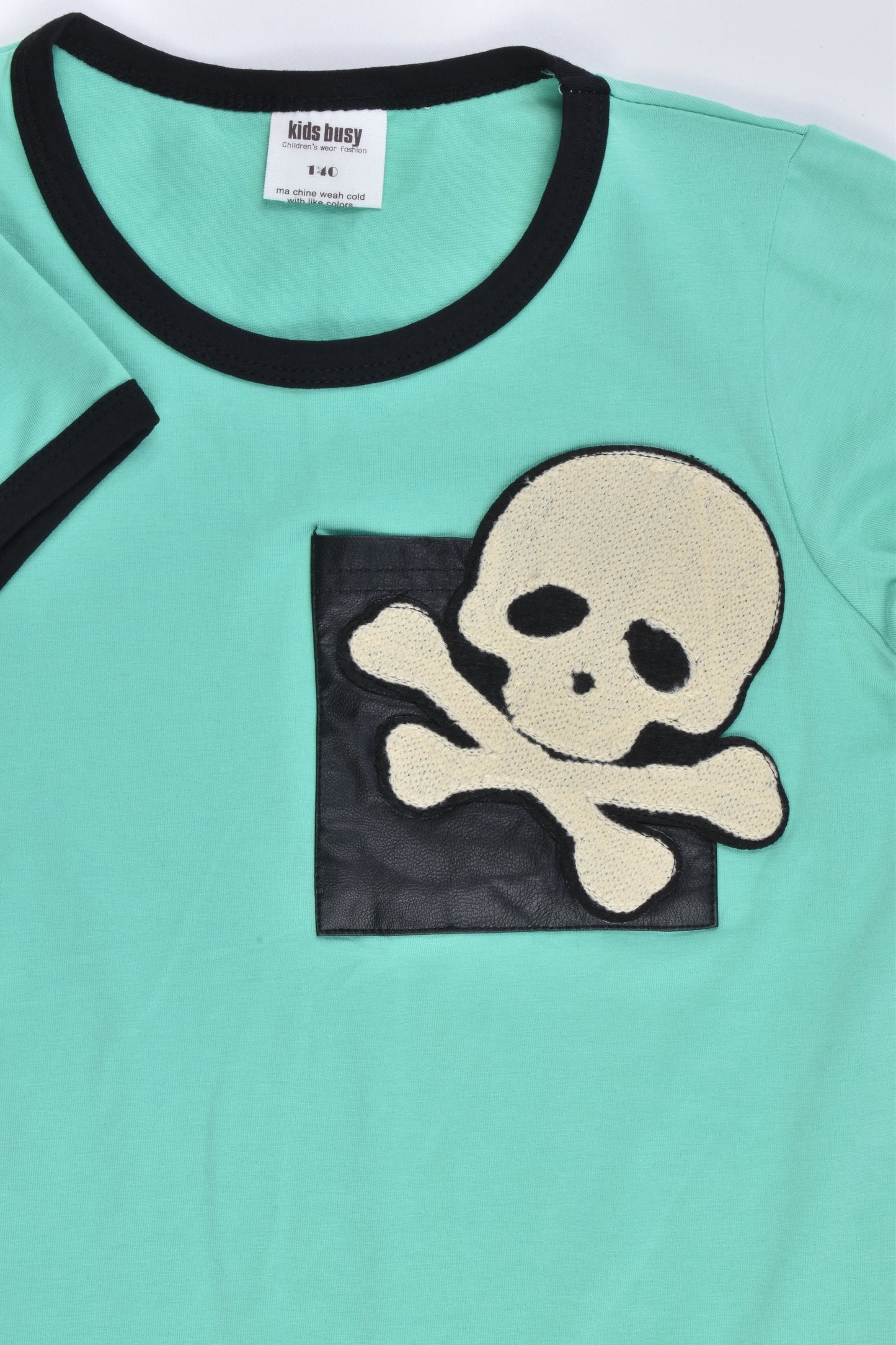 NEW Kids Busy Size 140 cm Small Sizing T-shirt