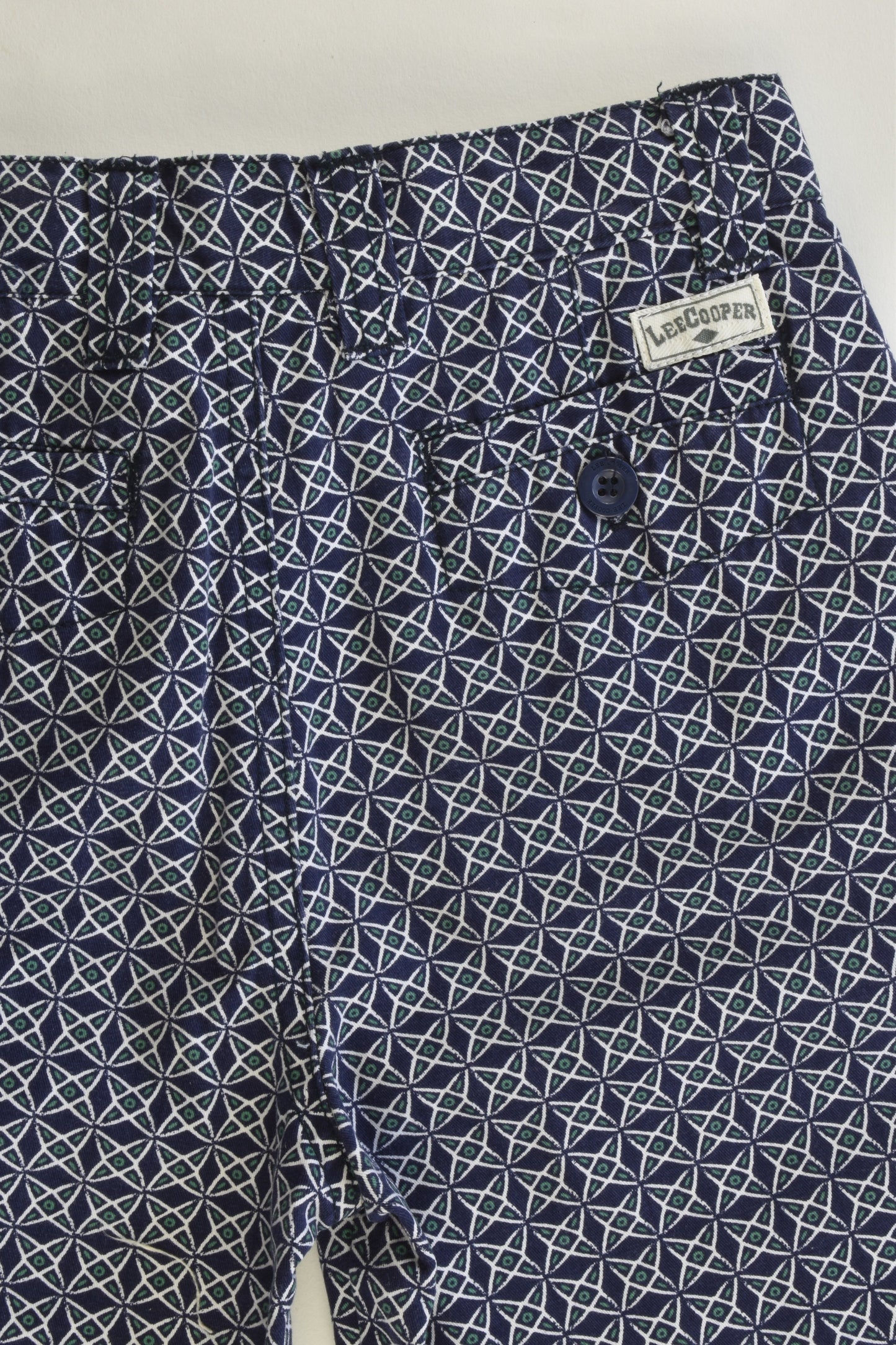 NEW Lee Cooper Size 7 Shorts