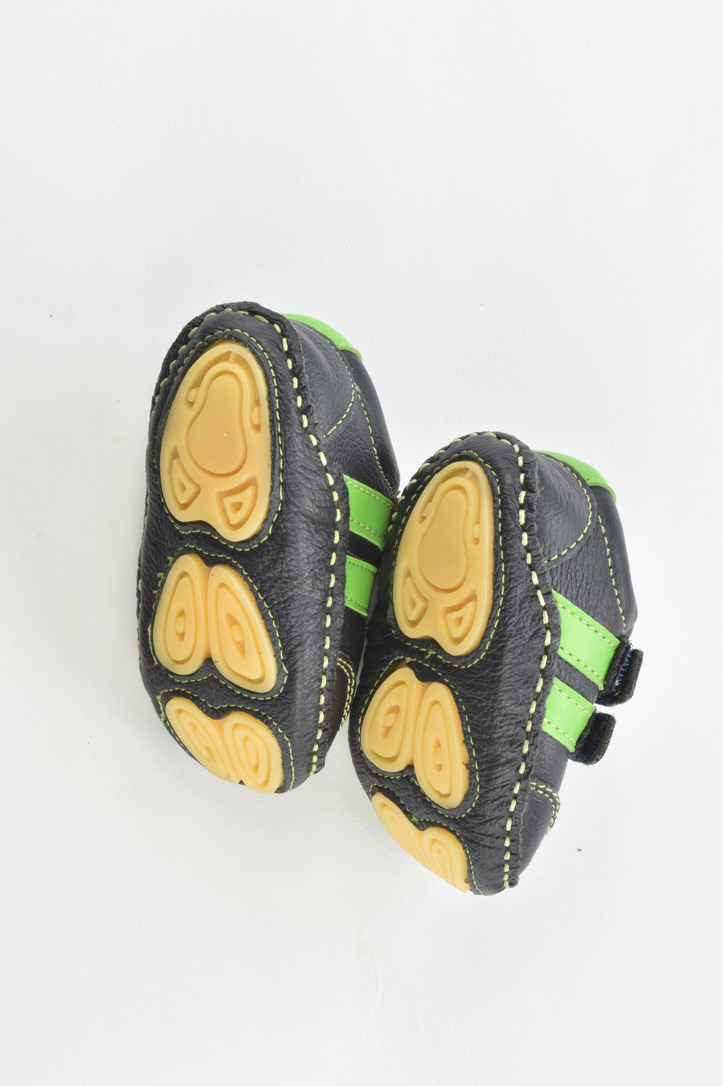 NEW Target Size 4 Soft Leather Shoes