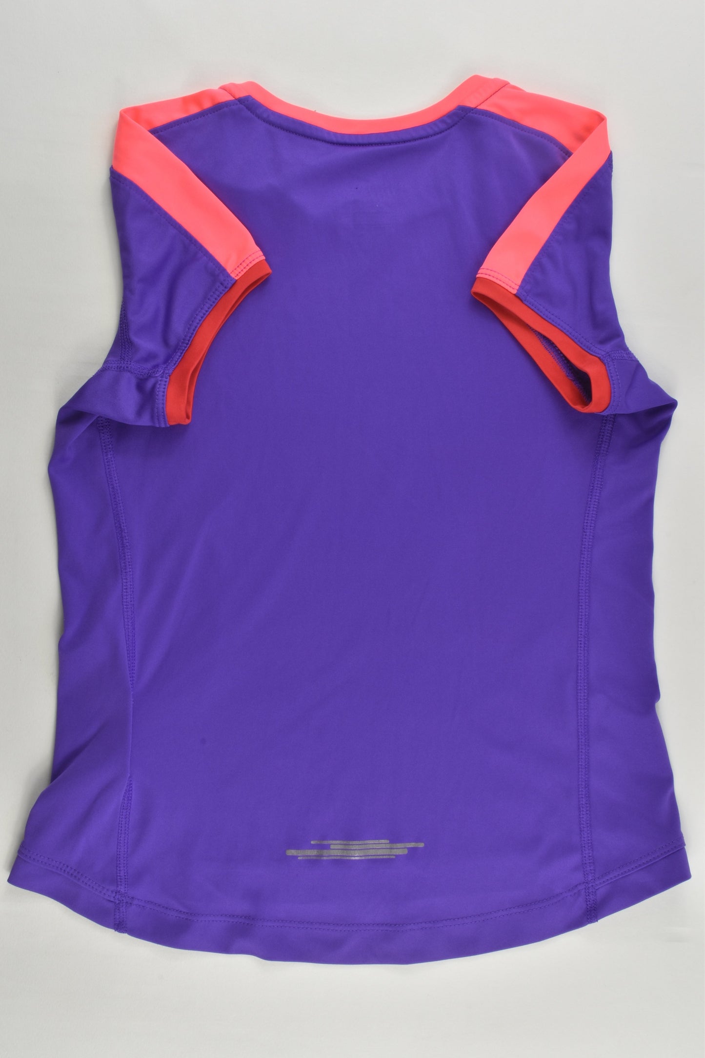 Nike Running Size 6-7 (XS) Dri-Fit T-shirt