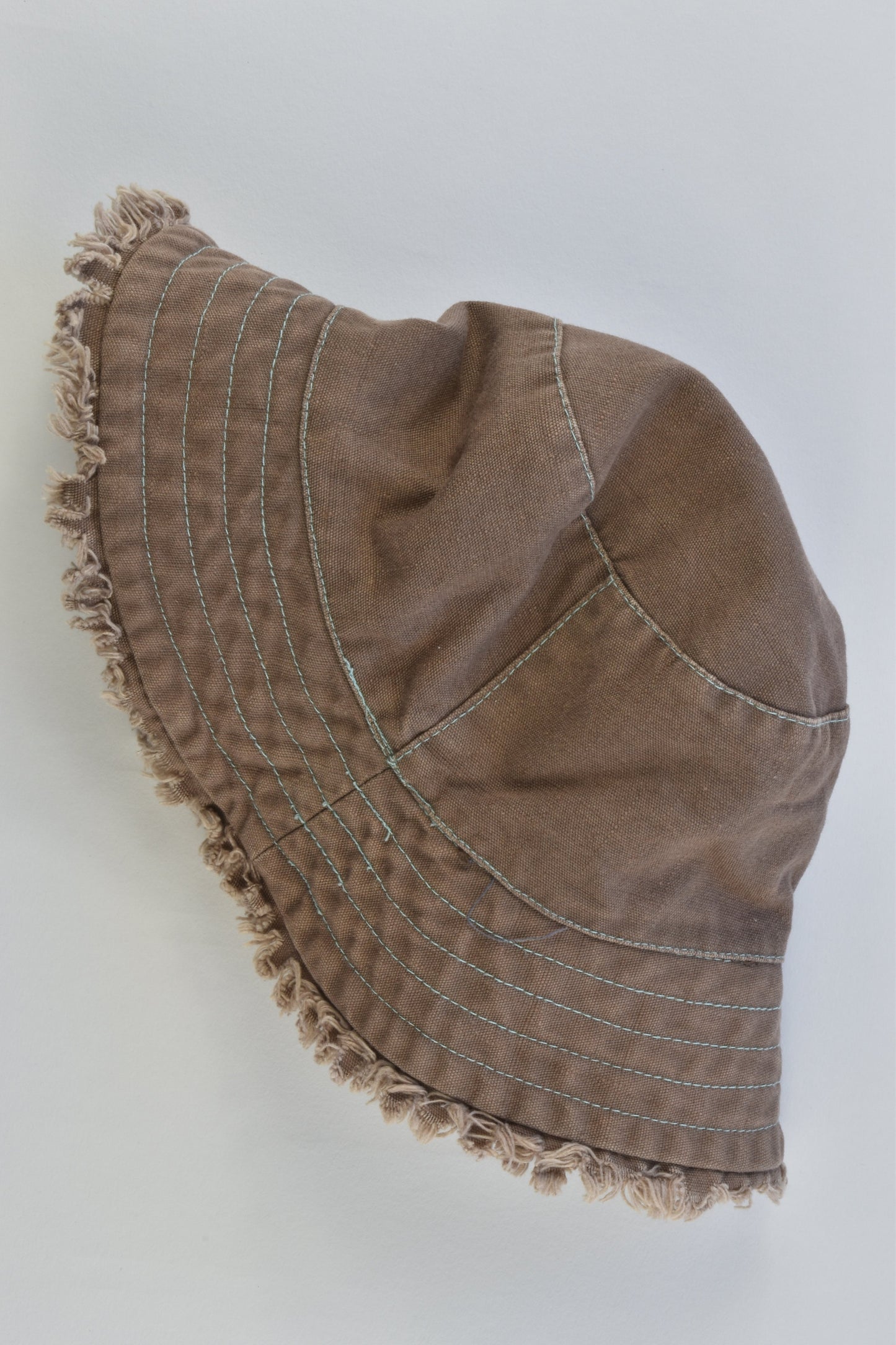 OshKosh Size 00 Sun Hat