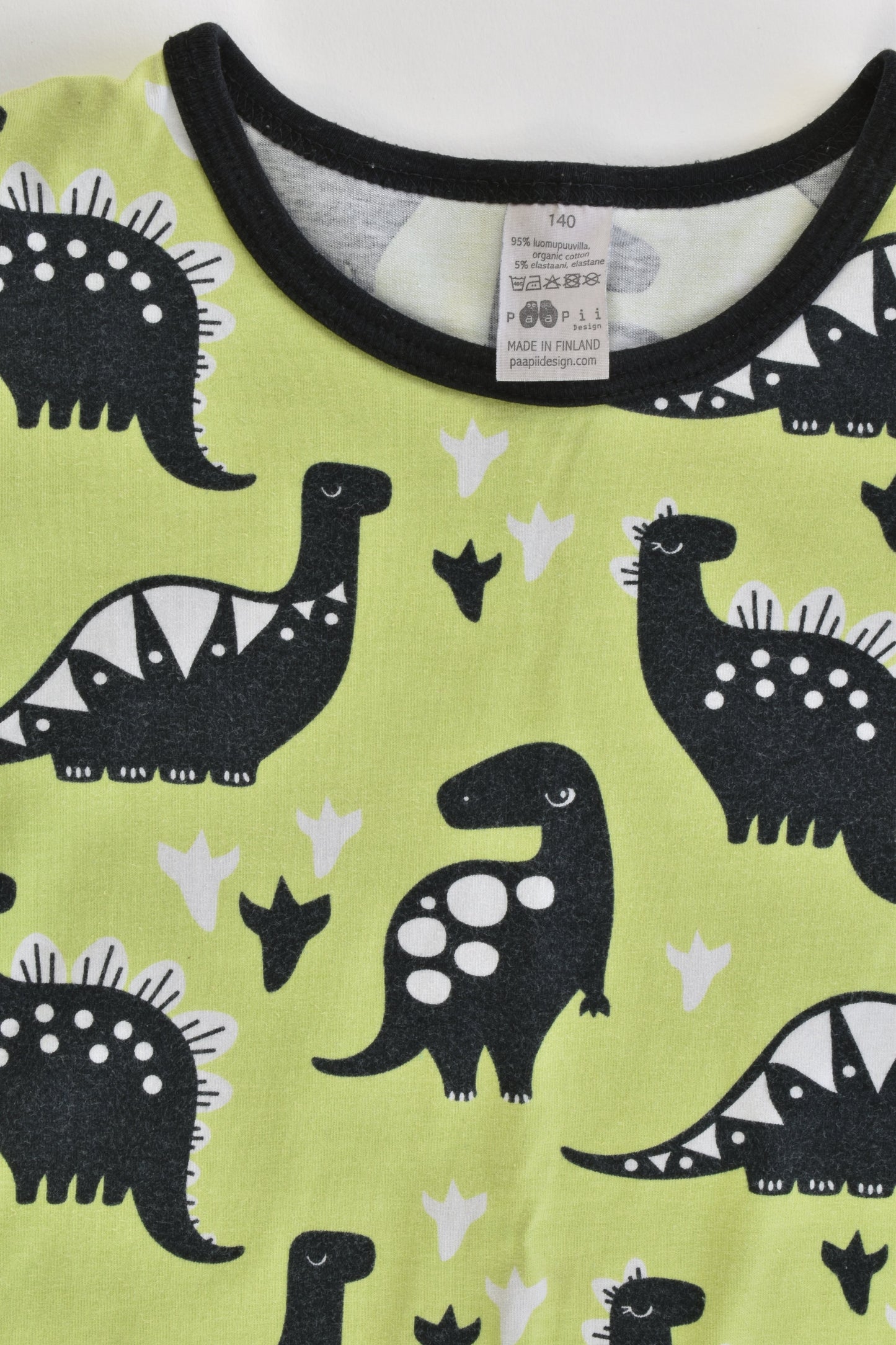 PaaPii Finland Size 140 cm (10) Small sizing Dinosaur Top
