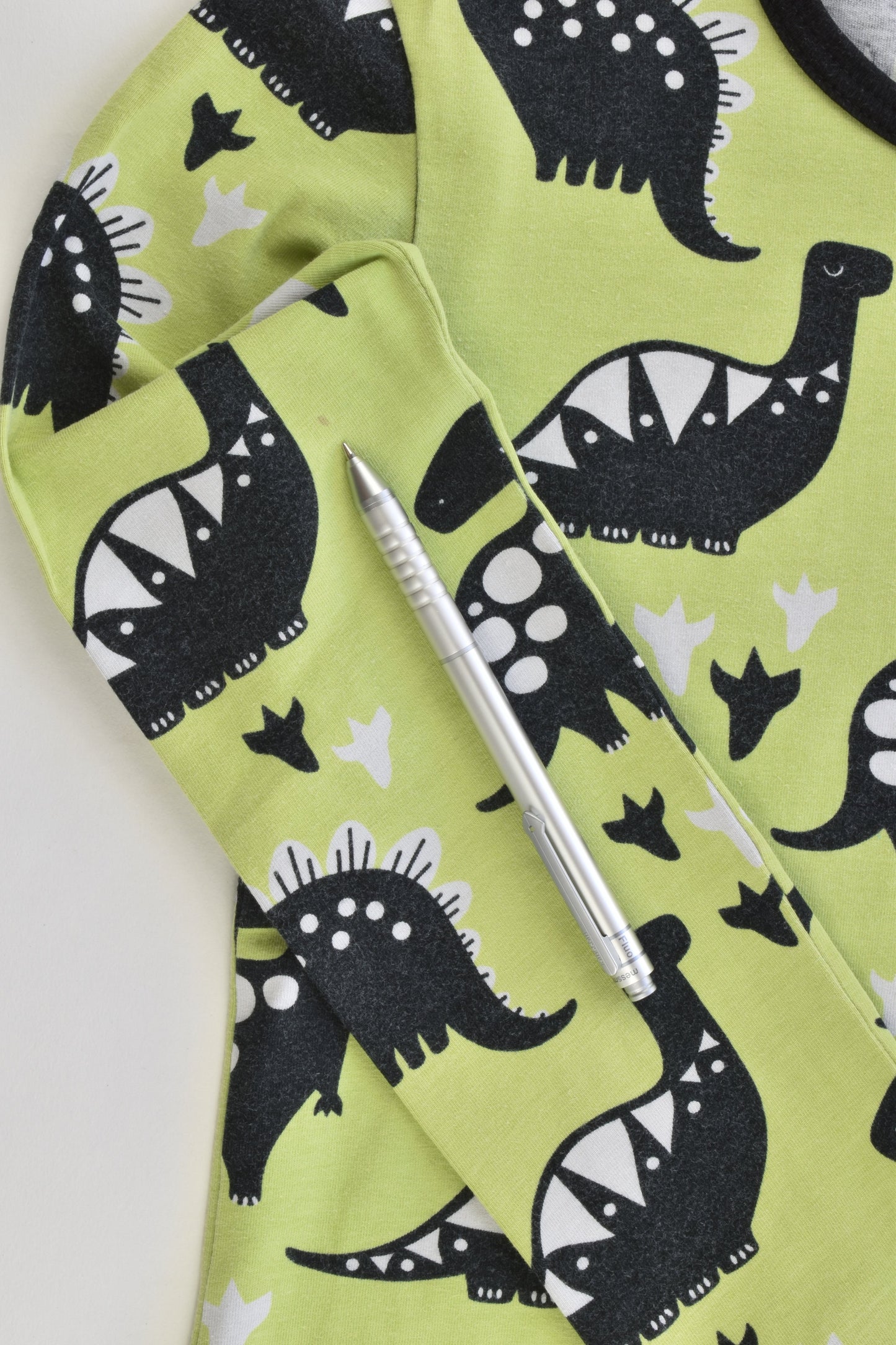 PaaPii Finland Size 140 cm (10) Small sizing Dinosaur Top