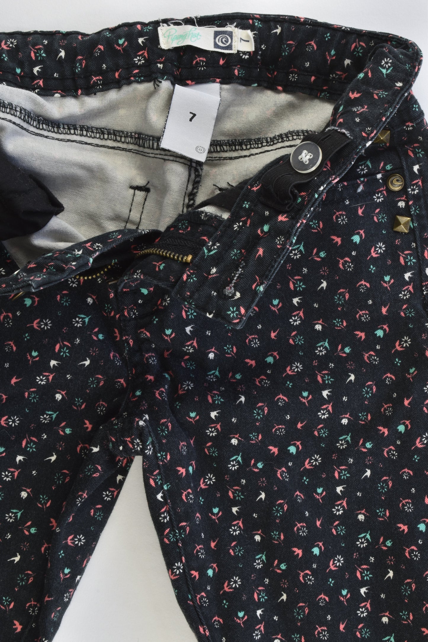 Piping Hot Size 7 Stretchy Denim Pants