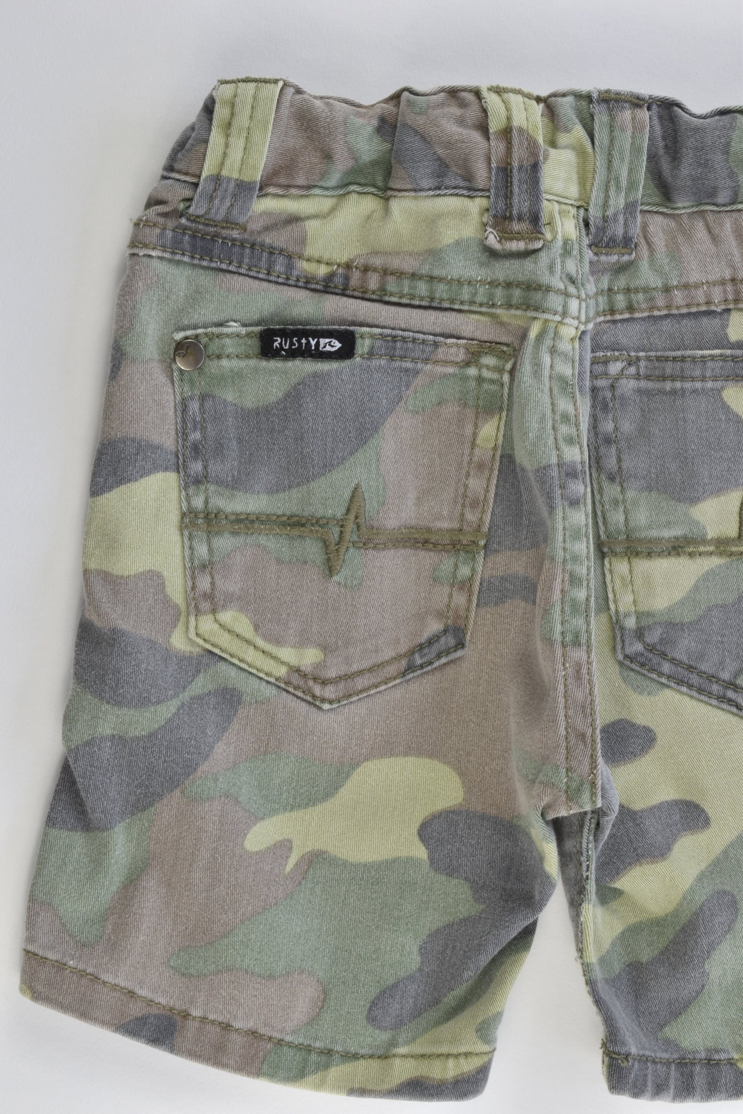 Rusty Size 2 Camouflage Shorts
