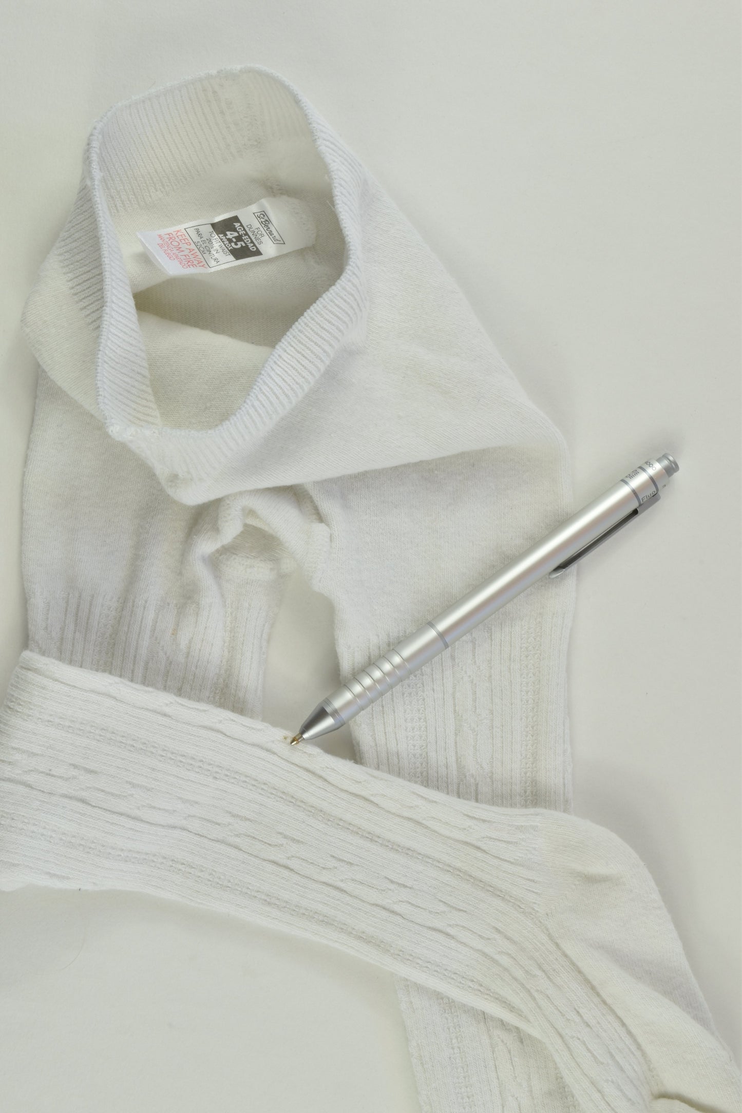 St Bernard for Dunnes Size 4-5 White Footed Tights