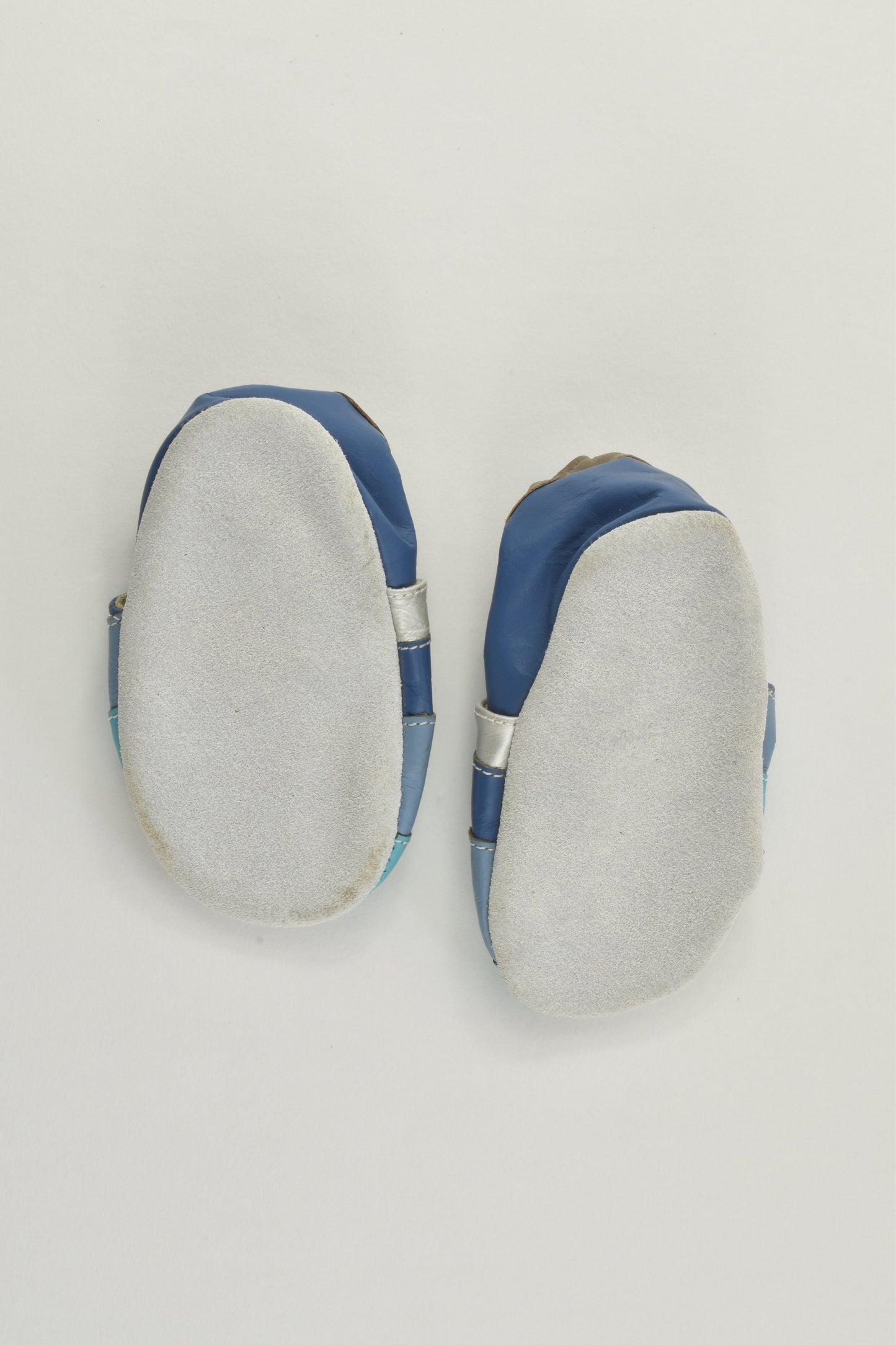 Tula2Shoes Size approx 3 Leather Slippers