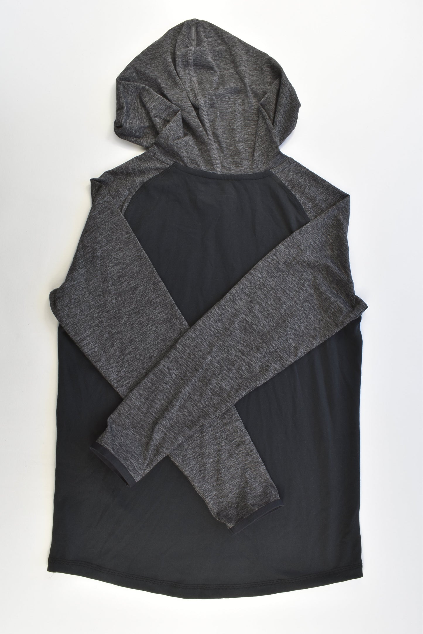 Under Armour Size 10-12 Heatgear Loose Fit Lightweight Hooded Jumper