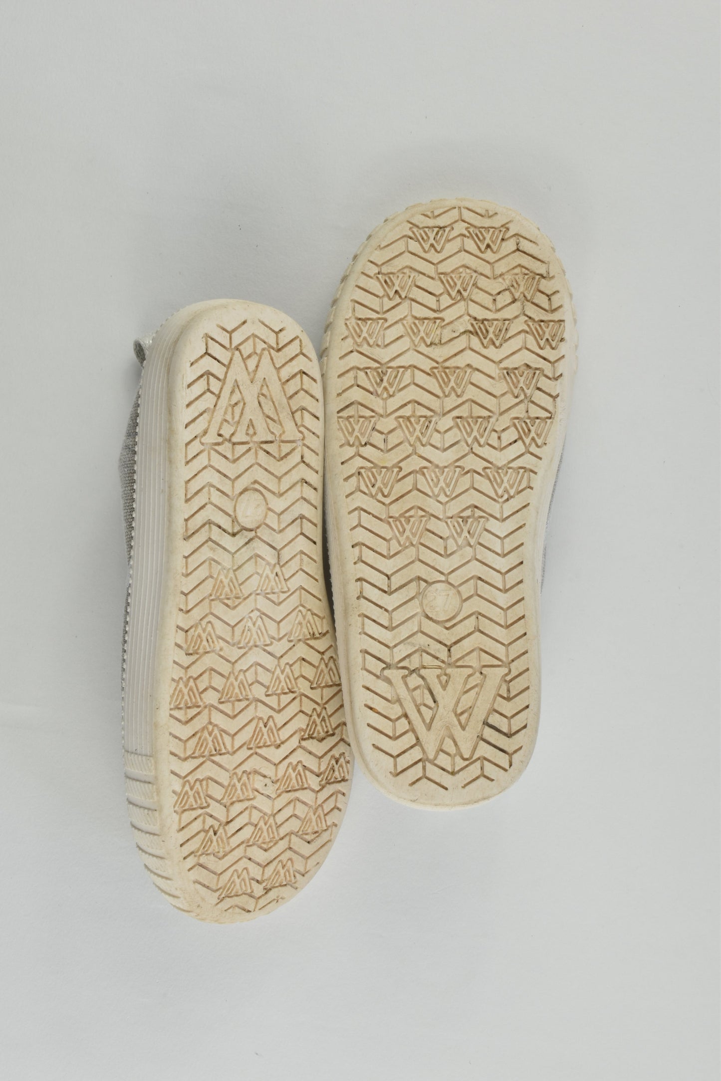 Walnut (Melbourne) Size 27 Shoes