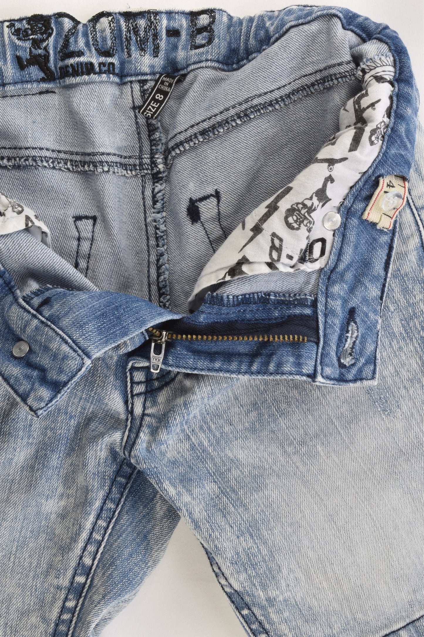 Zom-B Denim Co Size 8 Stretchy Denim Shorts