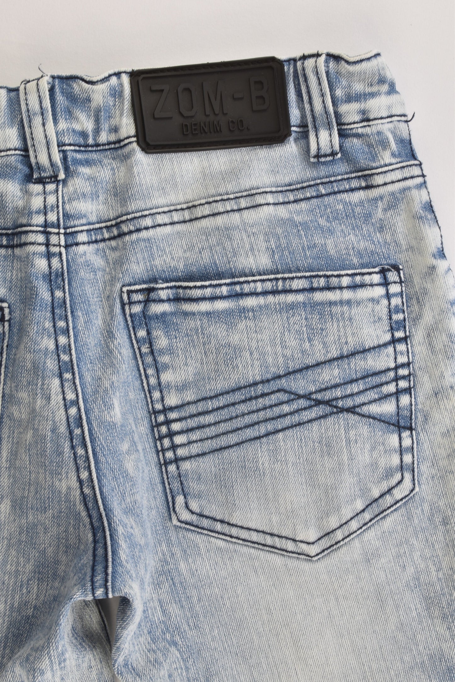 Zom-B Denim Co Size 8 Stretchy Denim Shorts