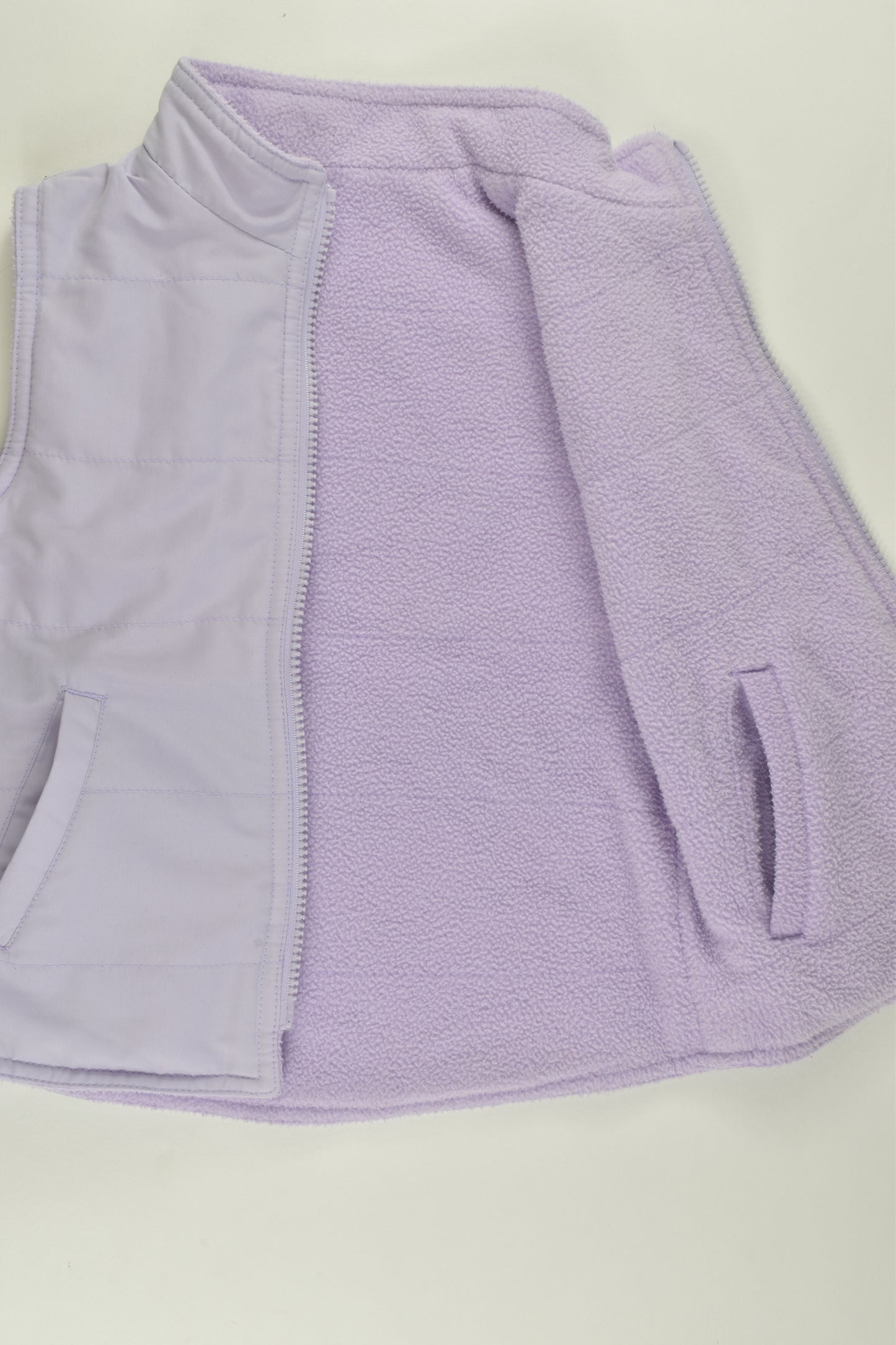 Brand Unknown Size approx 4-5 Reversible Vest