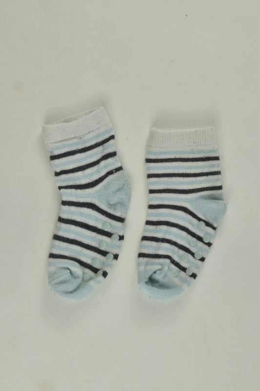 Brand Unknown Size approx 6-12 months Grip Socks