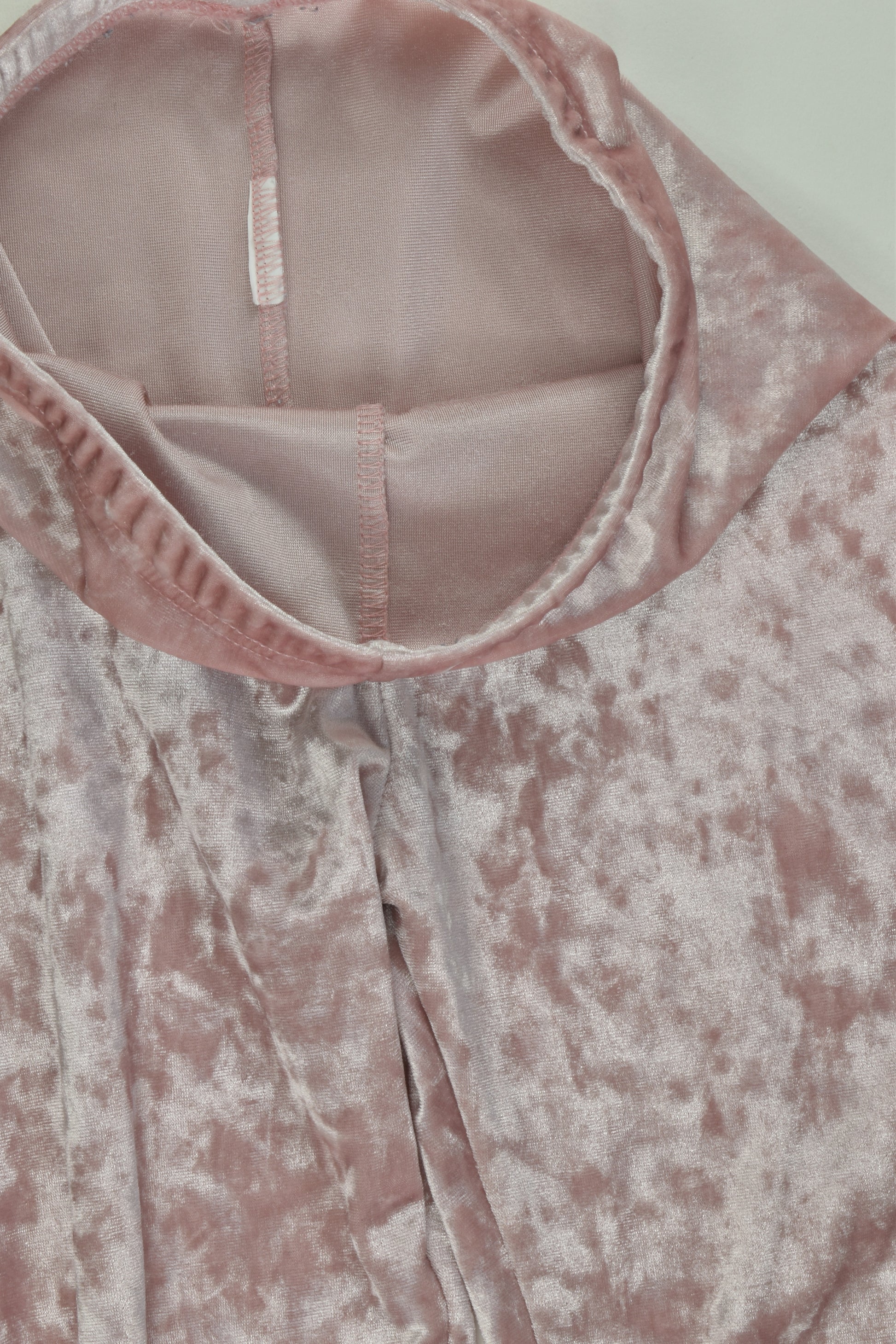 Brand Unknown Size approx 7 Velvety Leggings