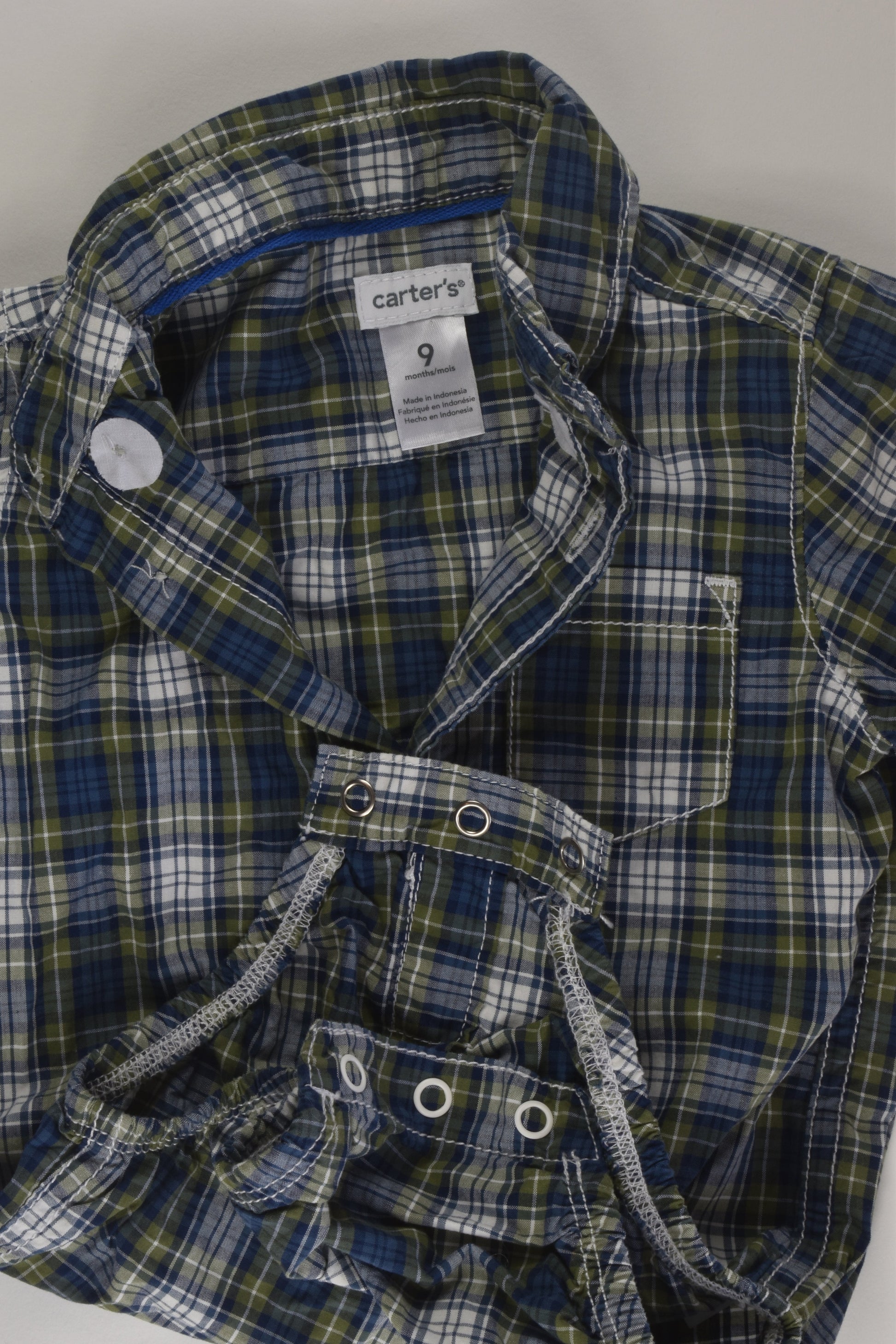 Carter's Size 0 Button Up Bodysuit