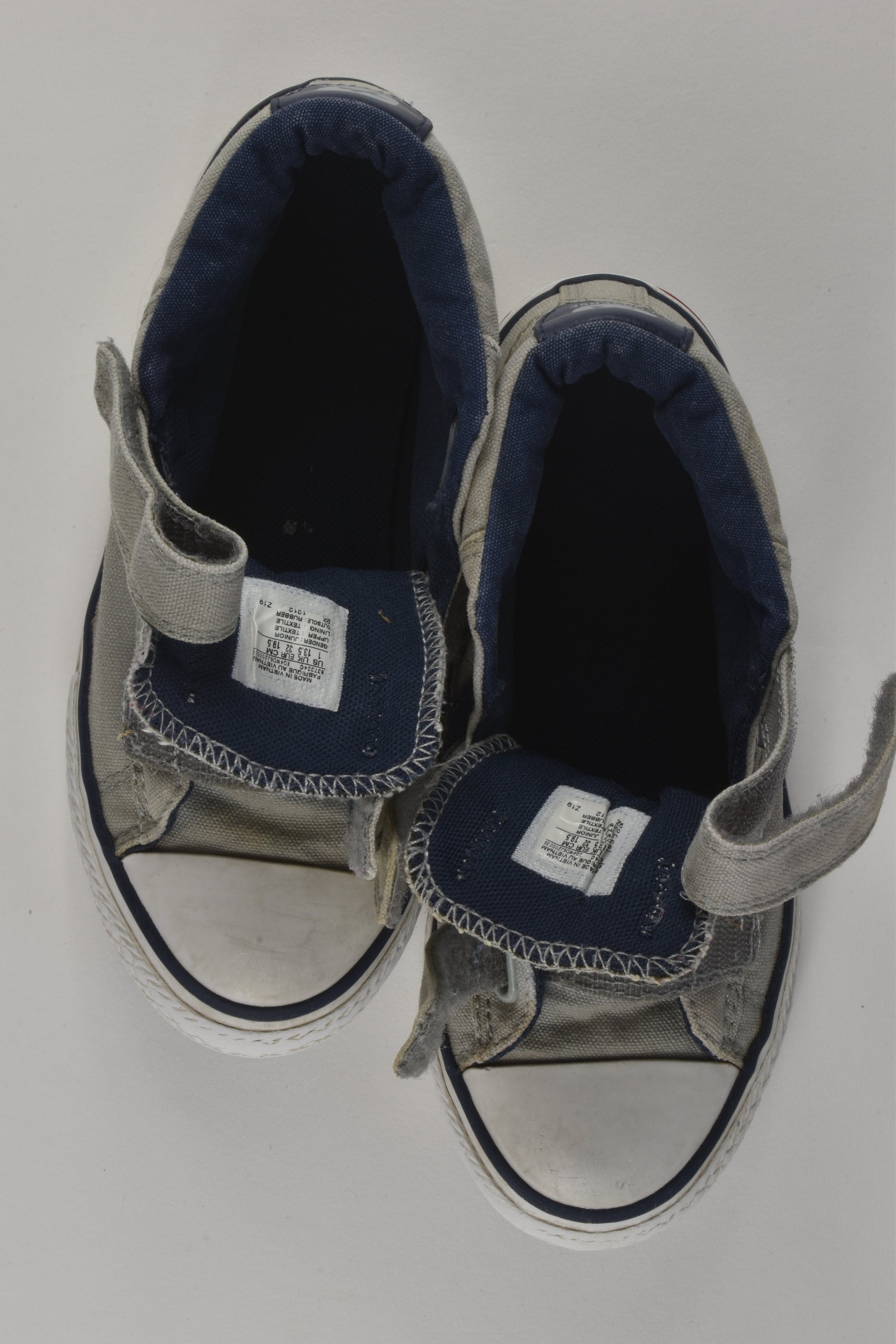 Converse Size US 1 Velcro Shoes