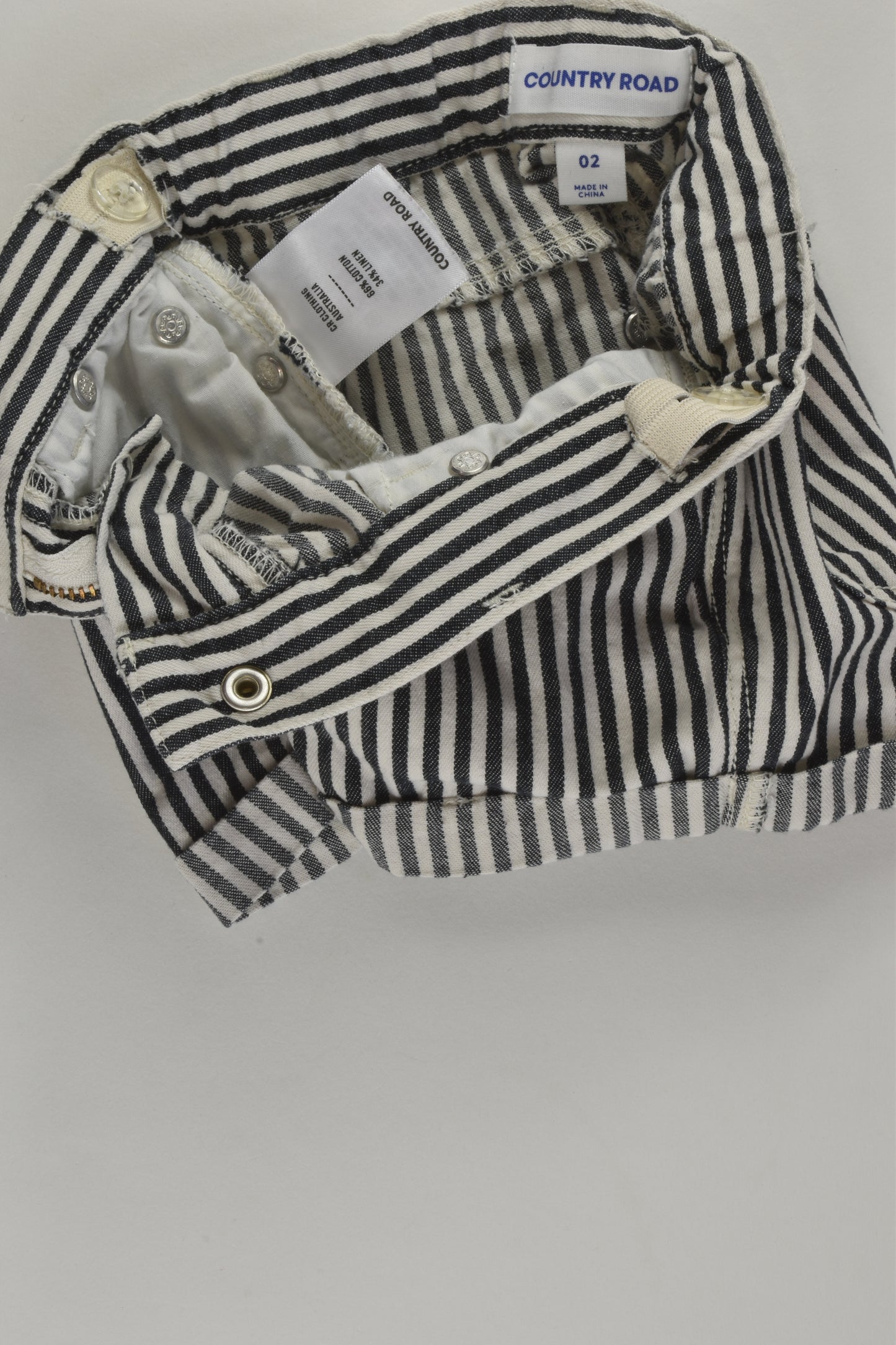 Country Road Size 2 Linen Blend Shorts