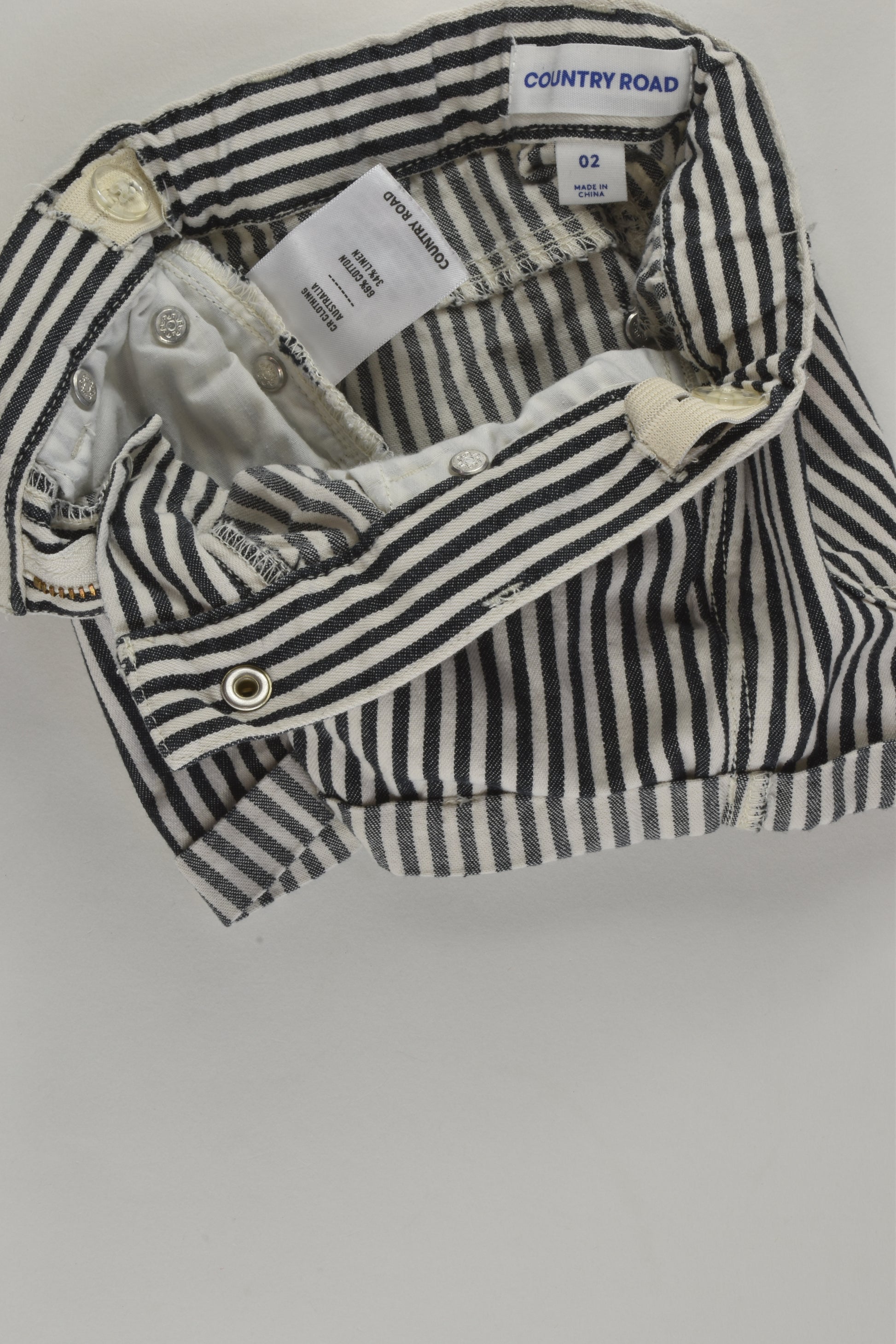 Country Road Size 2 Linen Blend Shorts