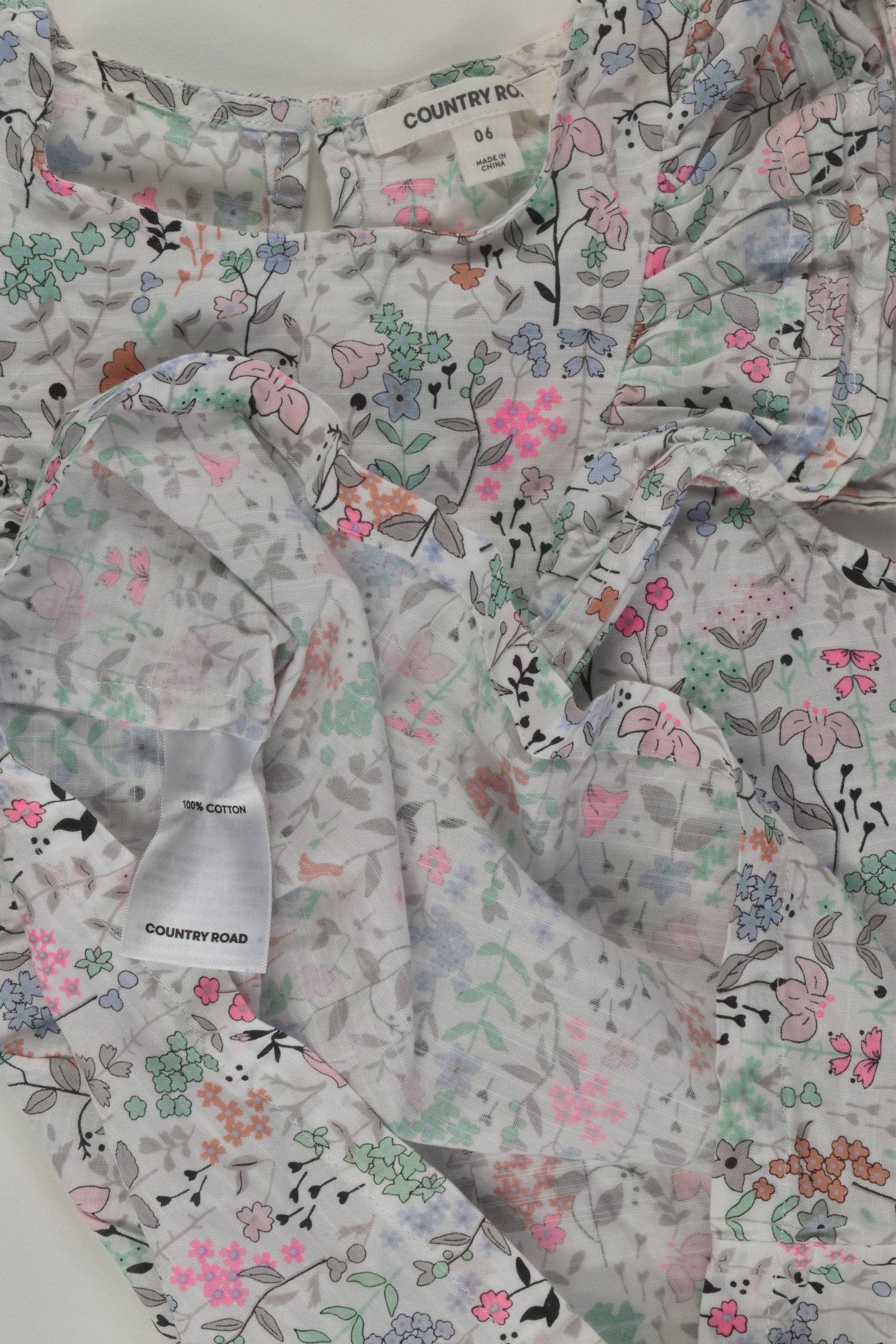 Country Road Size 6 Linen Feel Blouse