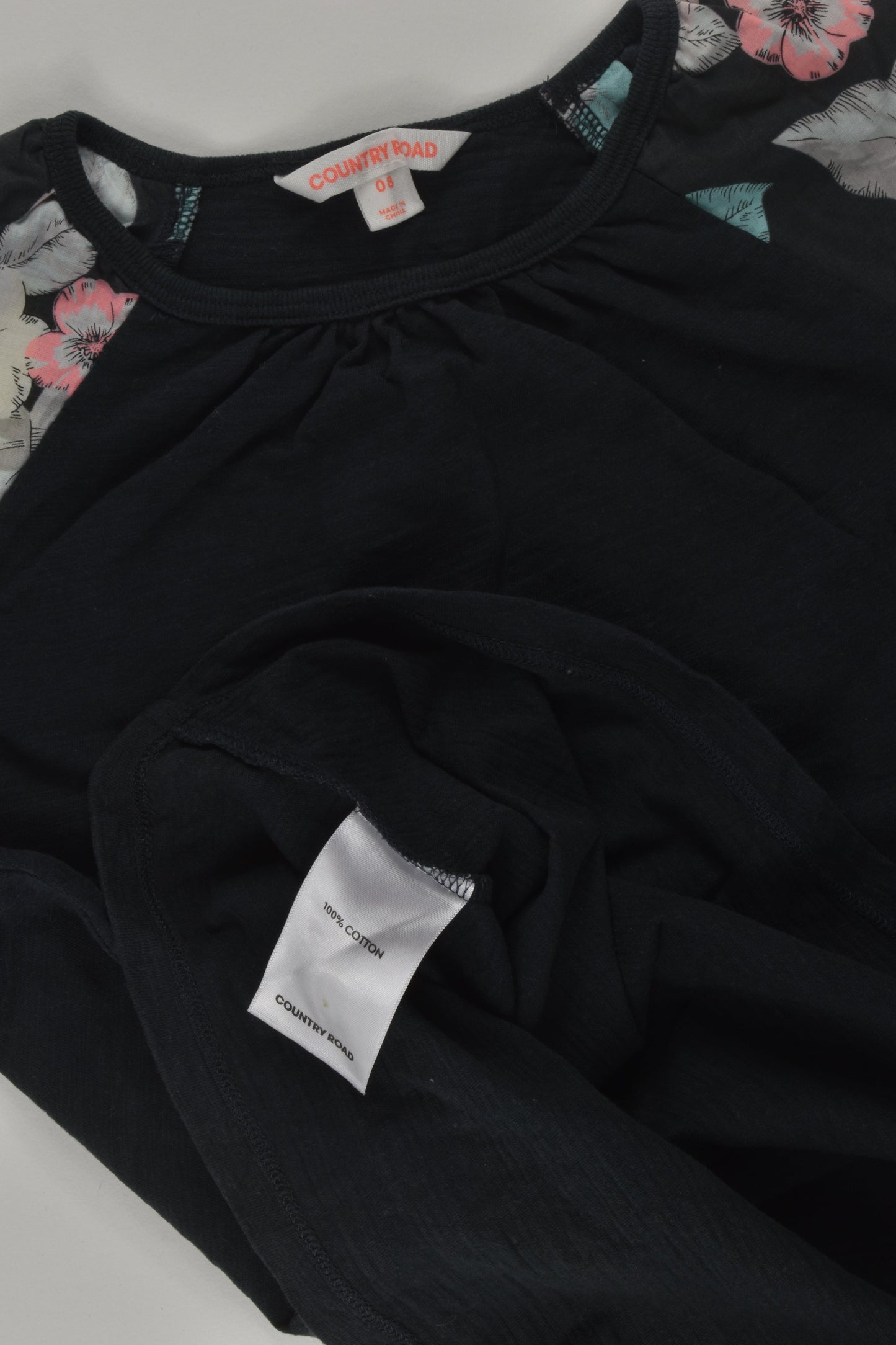 Country Road Size 8 T-shirt