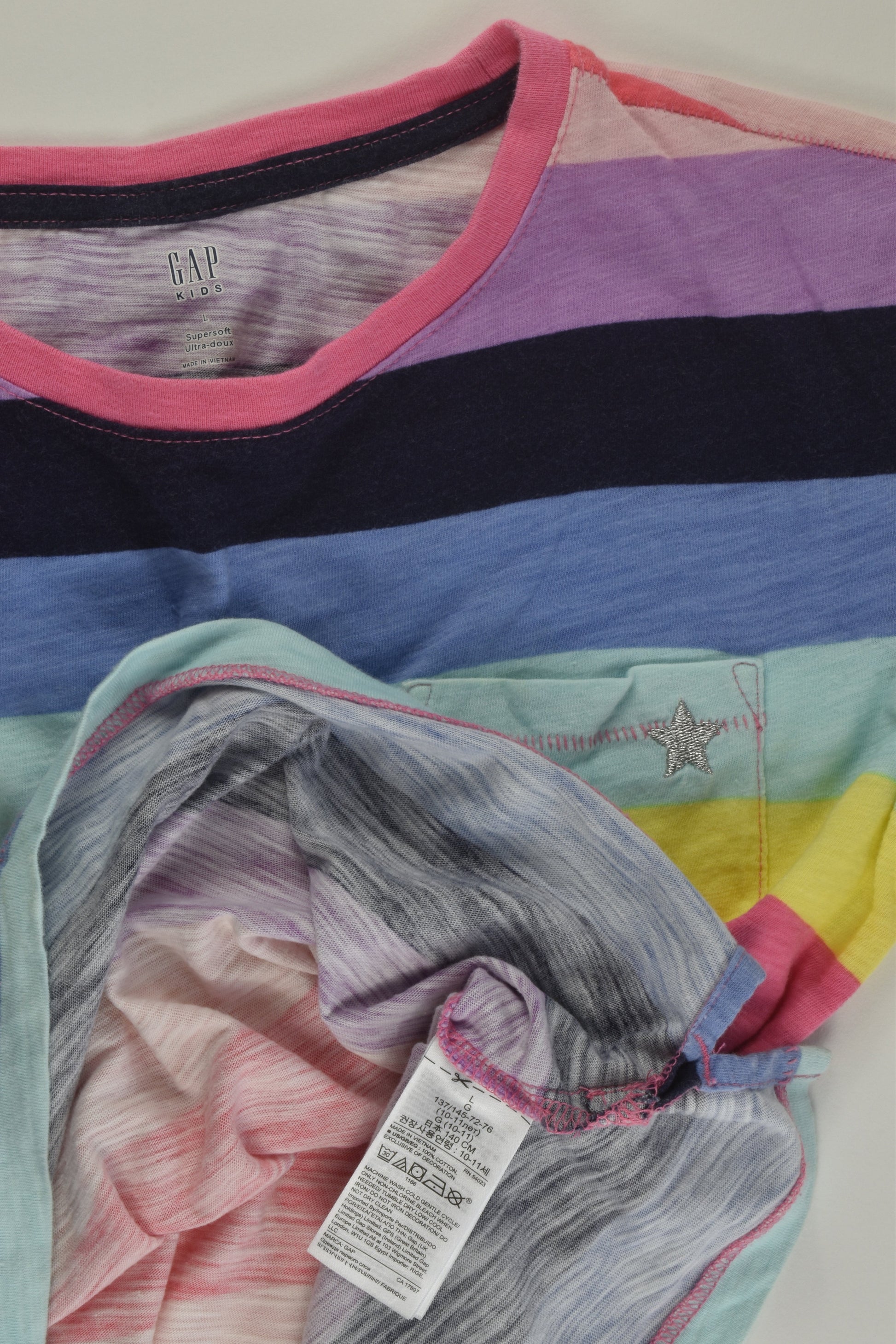 Gap Kids size 10-11 Striped T-shirt