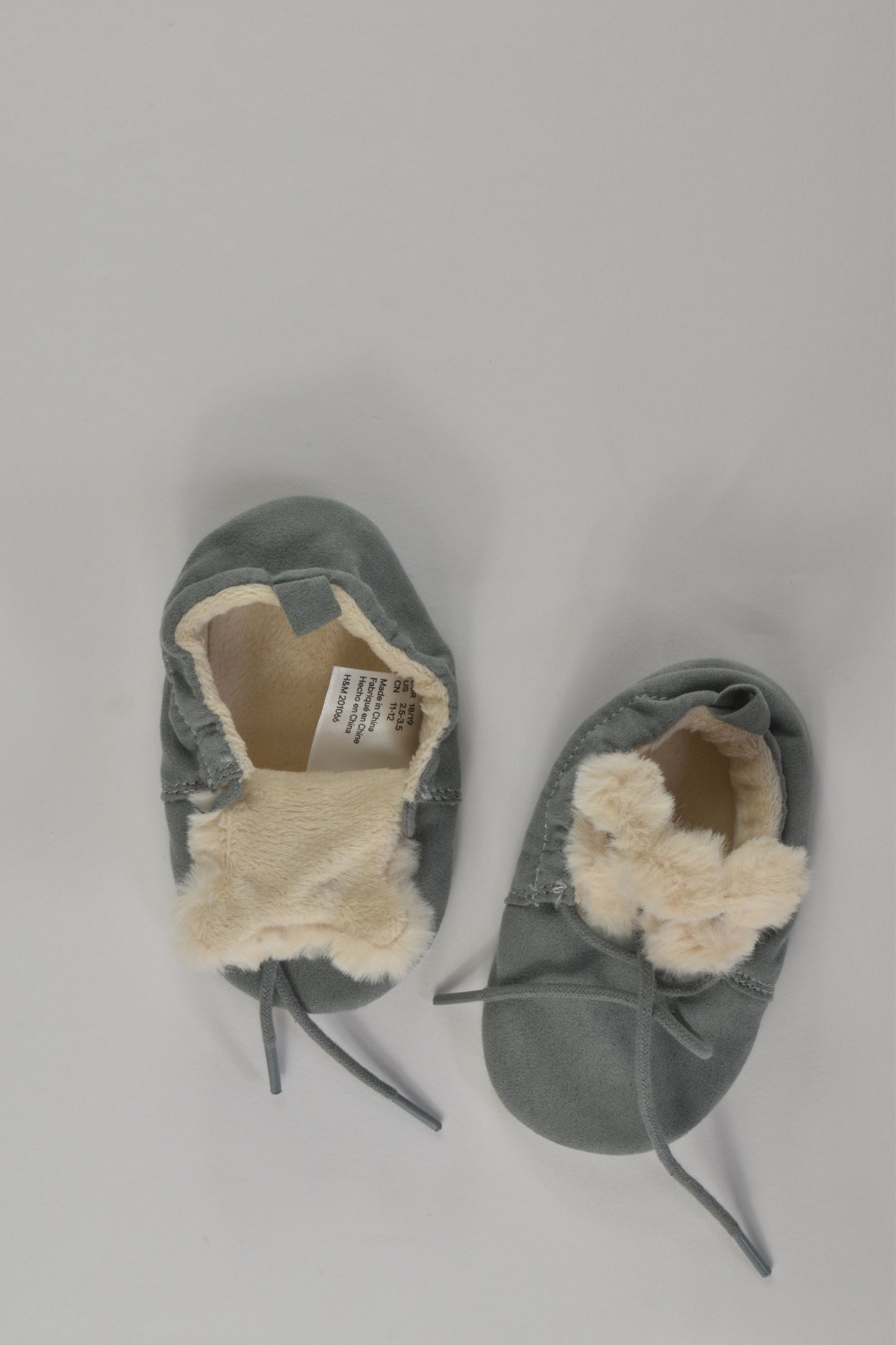 H&M Size US 2.5-3.5 Soft Koala Shoes