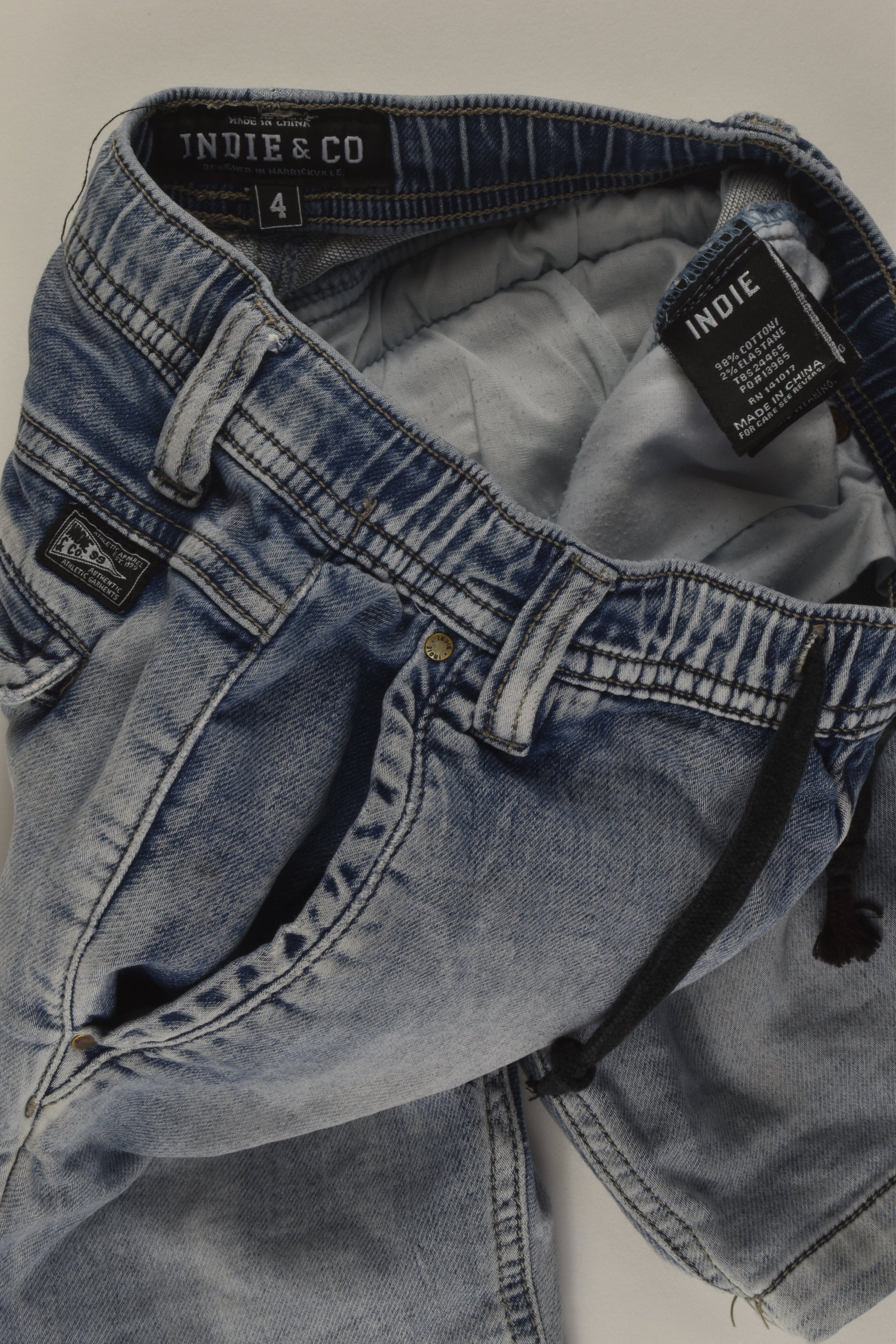 Indie & Co Size 4 Denim Shorts