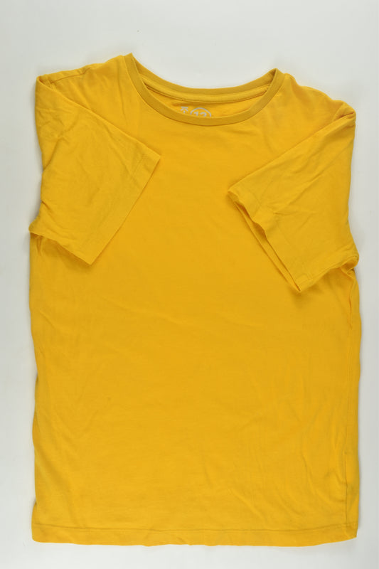 K-D Size 12 T-shirt