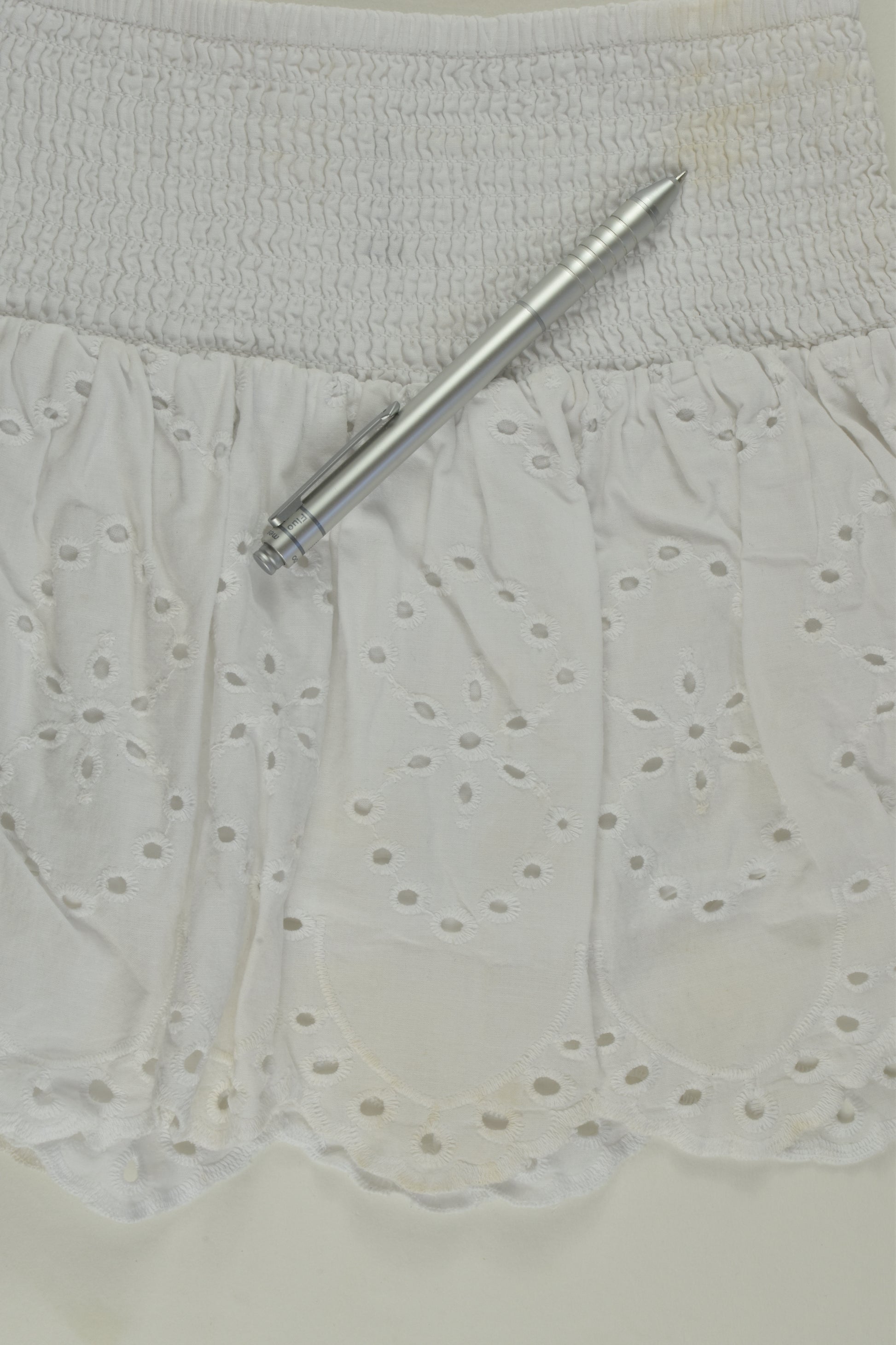 K-D Size 3 Lined White Skirt