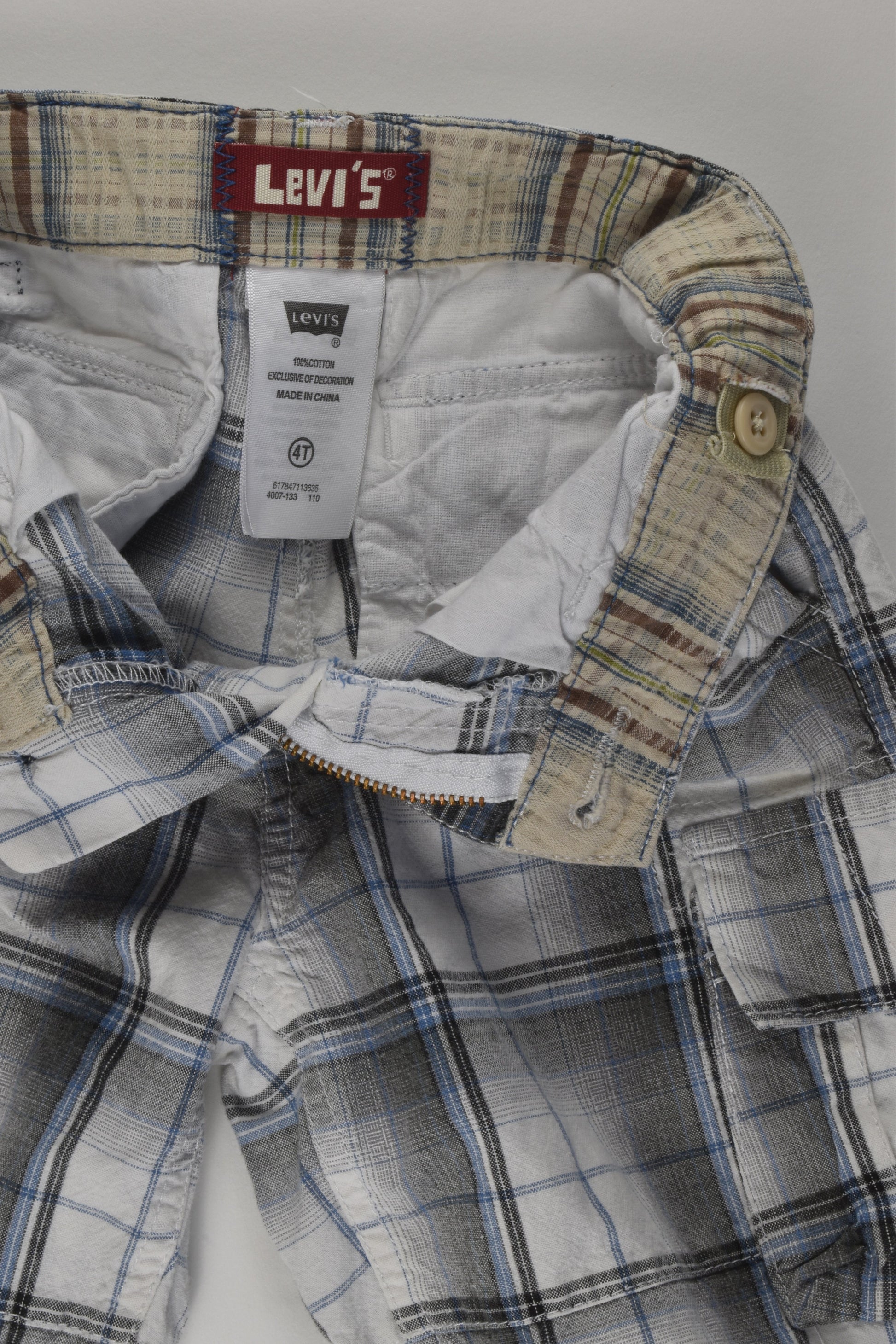 Levi's Size 4 Checked Shorts