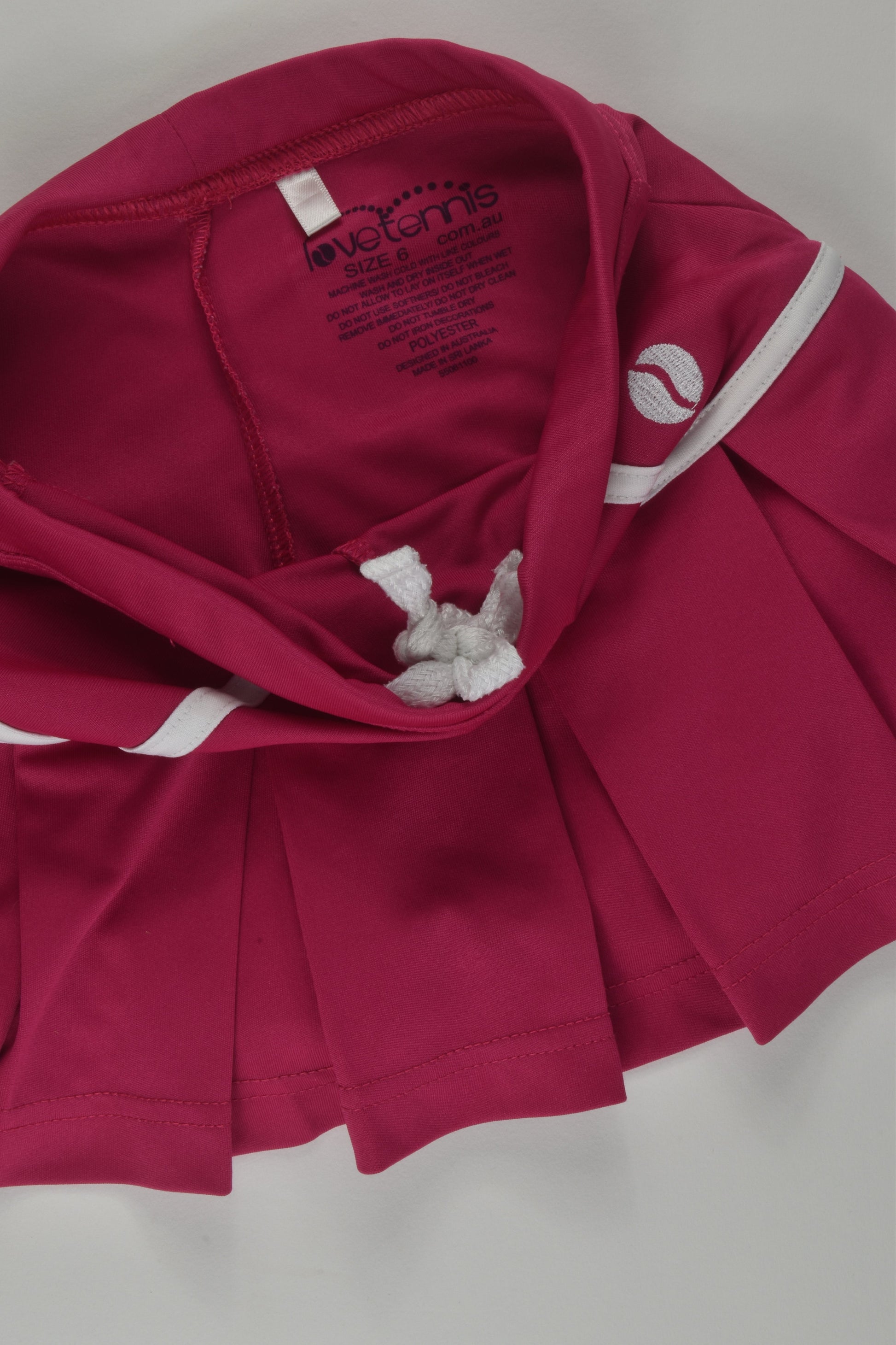 Love Tennis Size 6 Skort