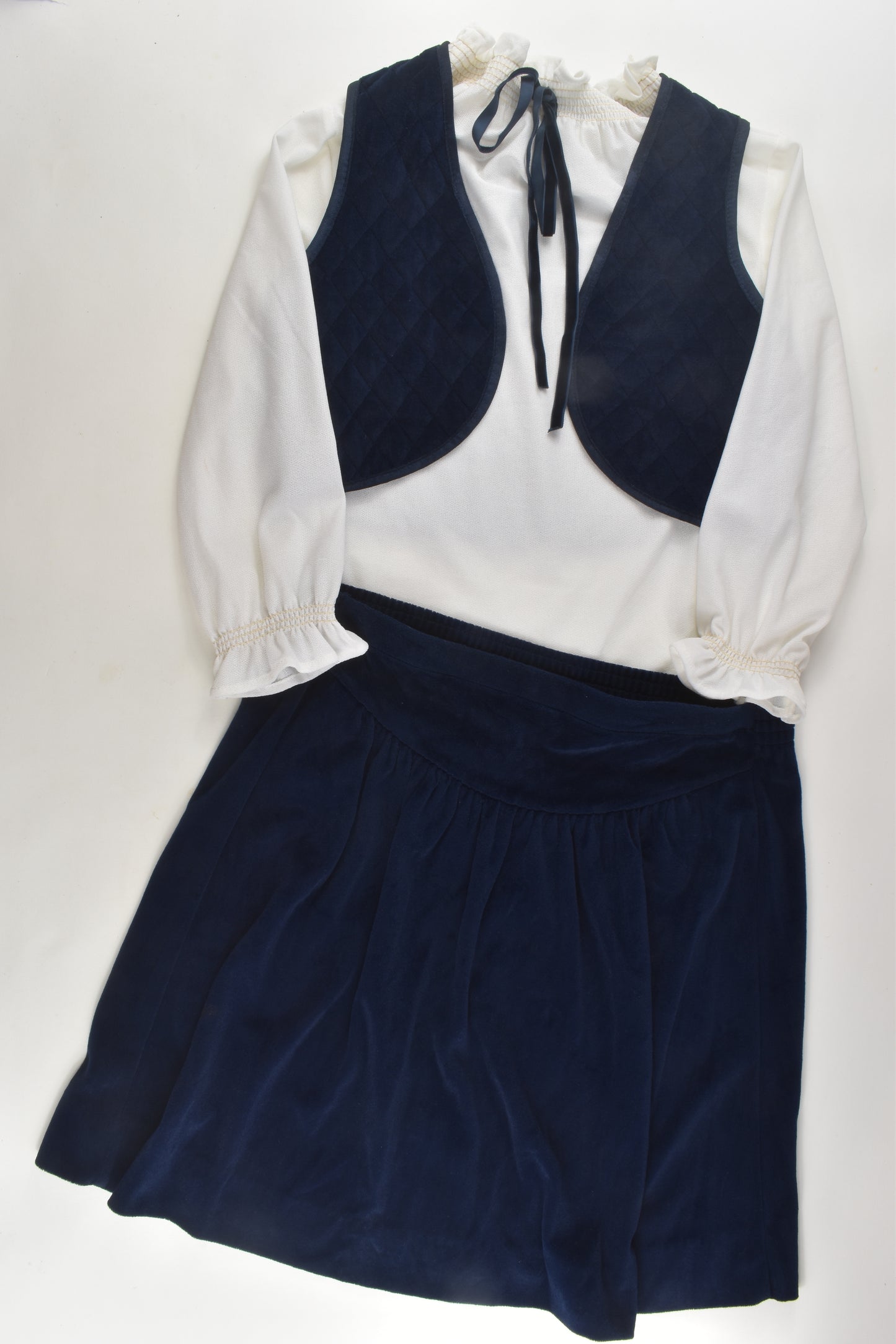 Mothercare Size 5-6 Vintage Three Piece Outfit