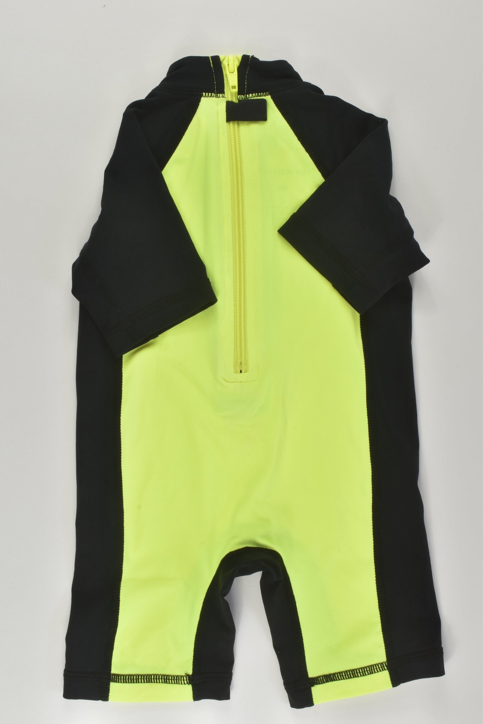 NEW Quiksilver Size 1 Rashie Suit