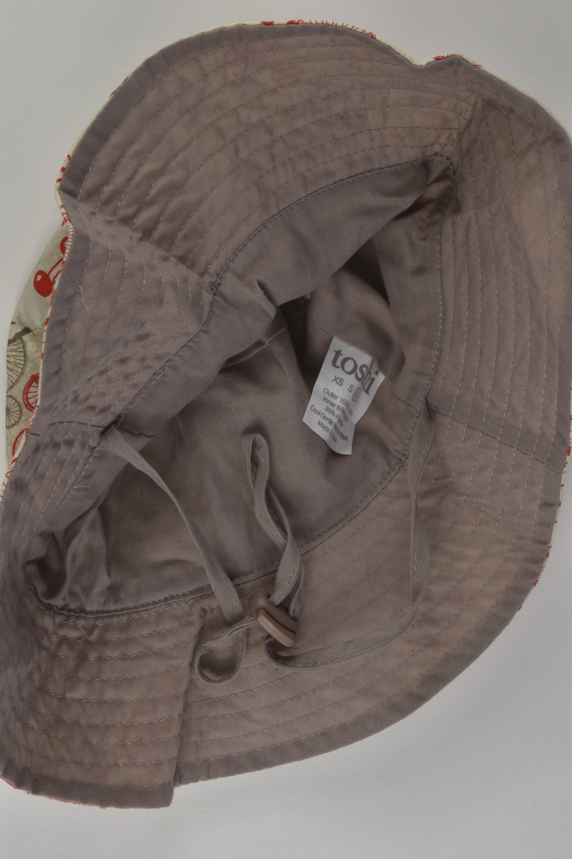 NEW Toshi Size M (2 years to small grown up) Hat