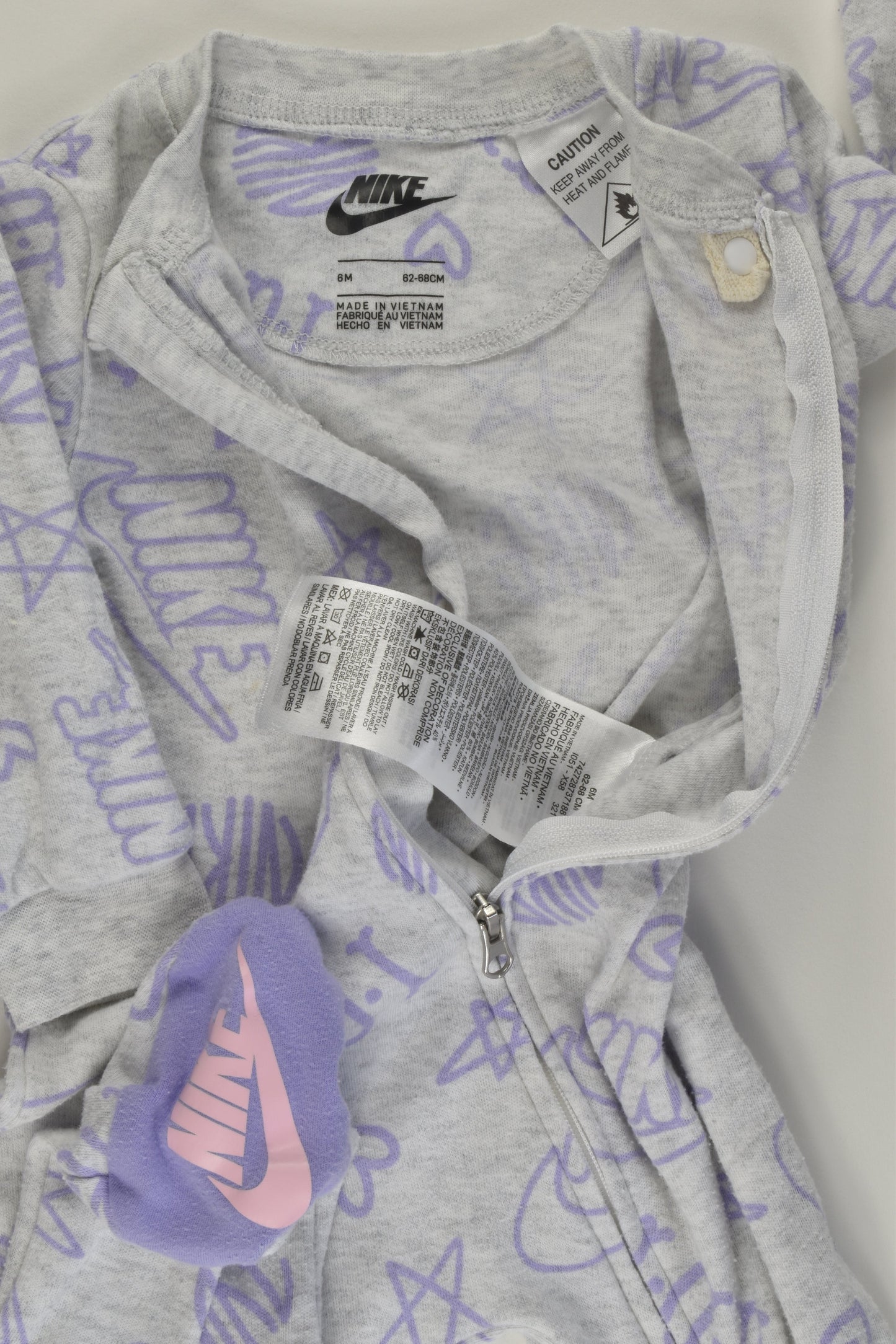 Nike Size 00 (6 months) Romper