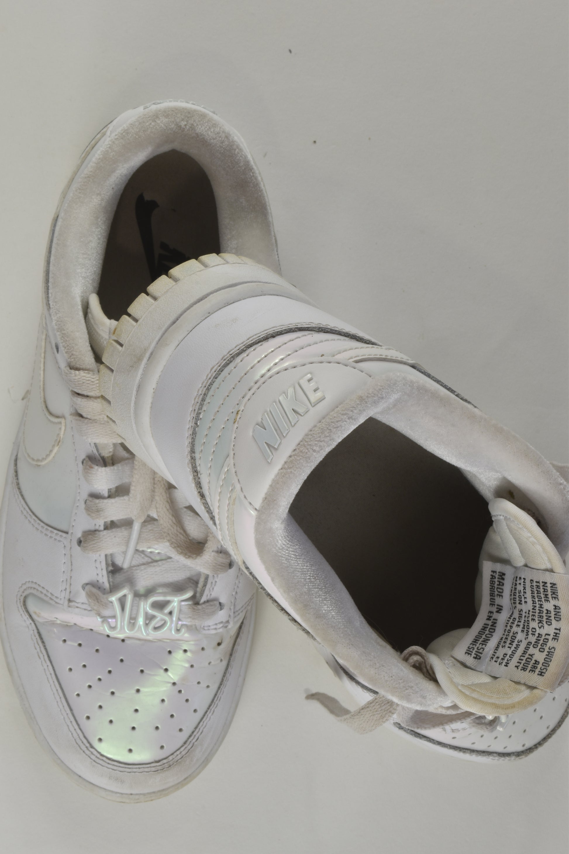 Nike Size US 6 Shoes