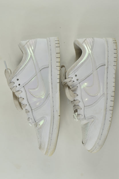Nike Size US 6 Shoes