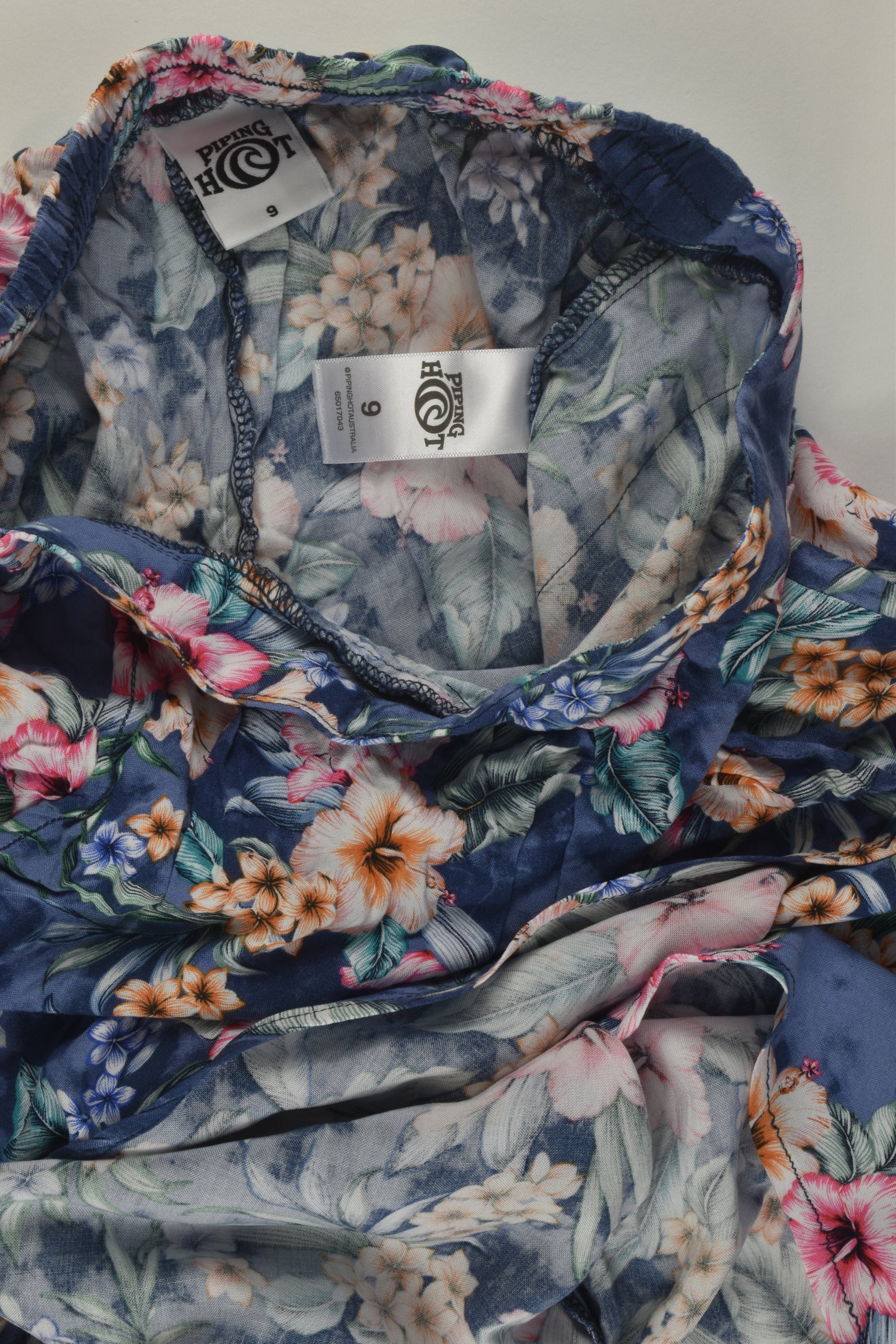 Piping Hot Size 9 Floral Viscose Pants