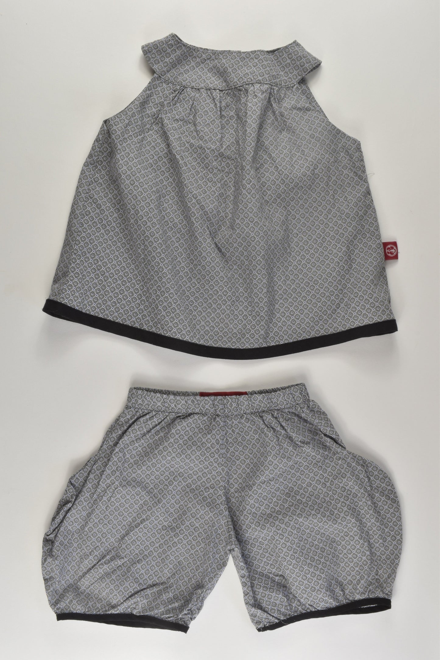 Redfish Kids Size 0-1 (12 months) Outfit