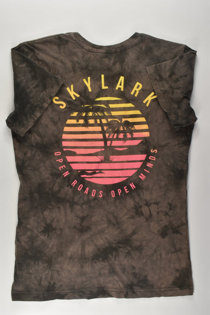 Skylark Size 10 T-shirt