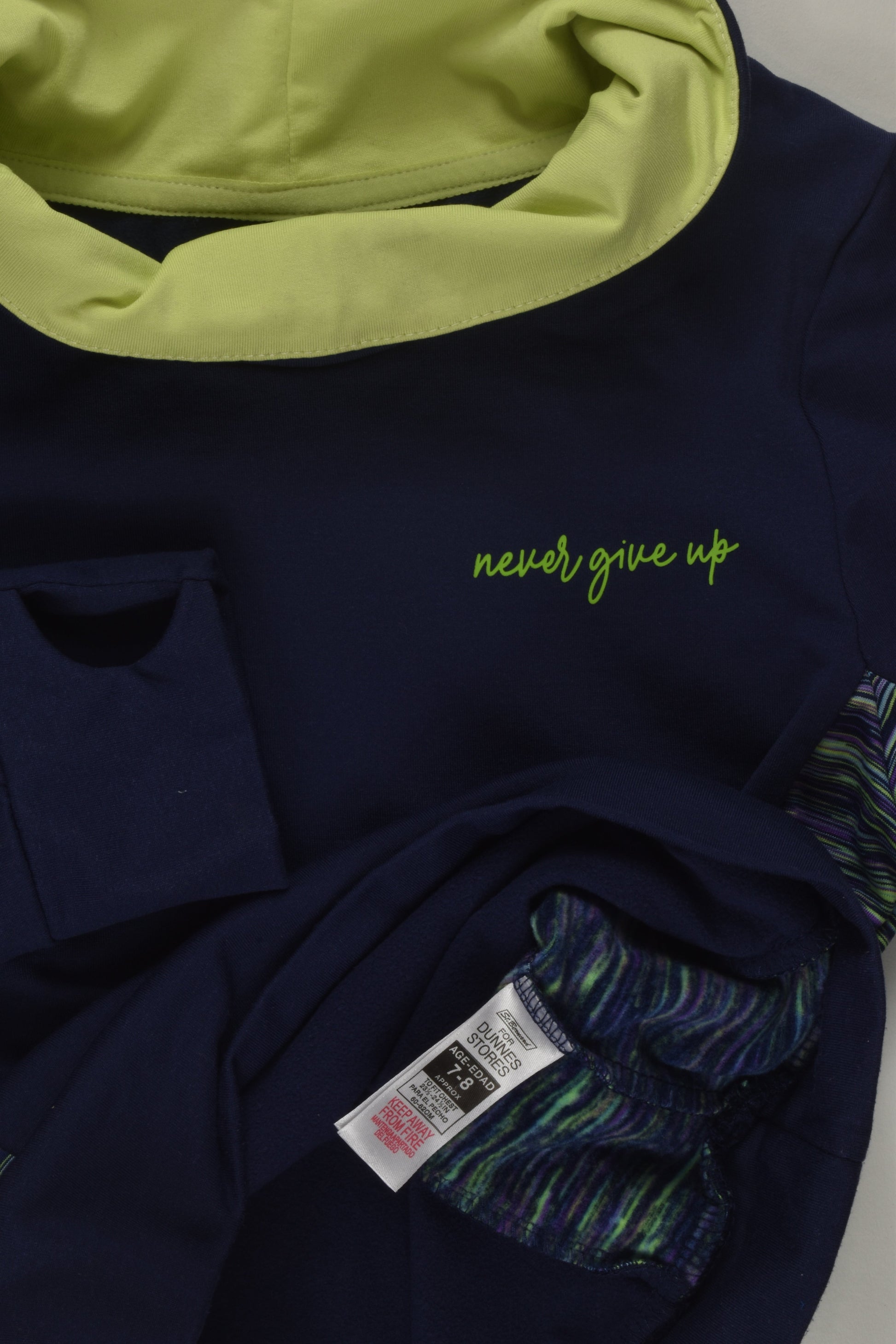 St Bernard for Dunnes Stores Size 7-8 'Never Give Up' Jumper