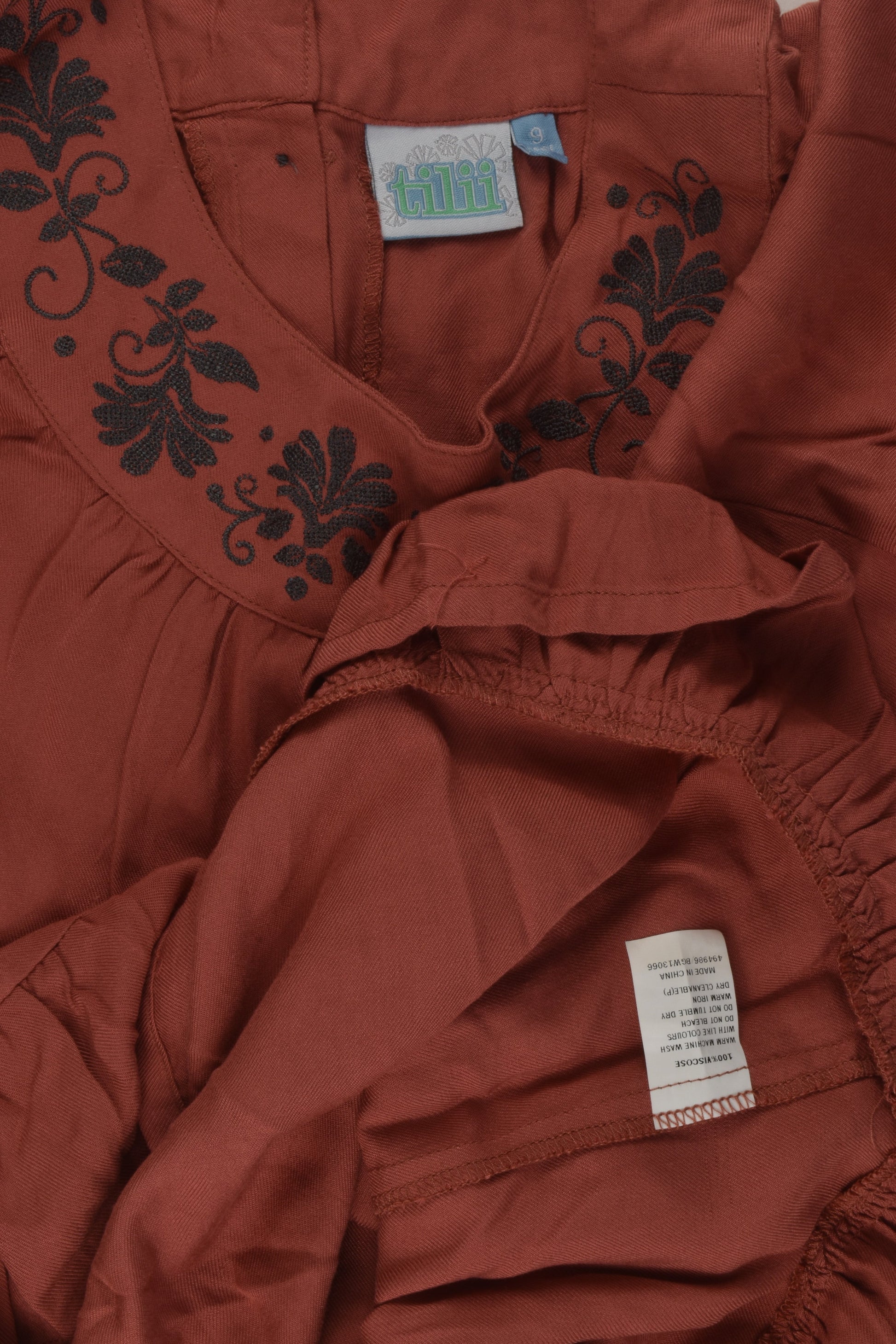 Tilii Size 9 Embroidery Viscose Dress