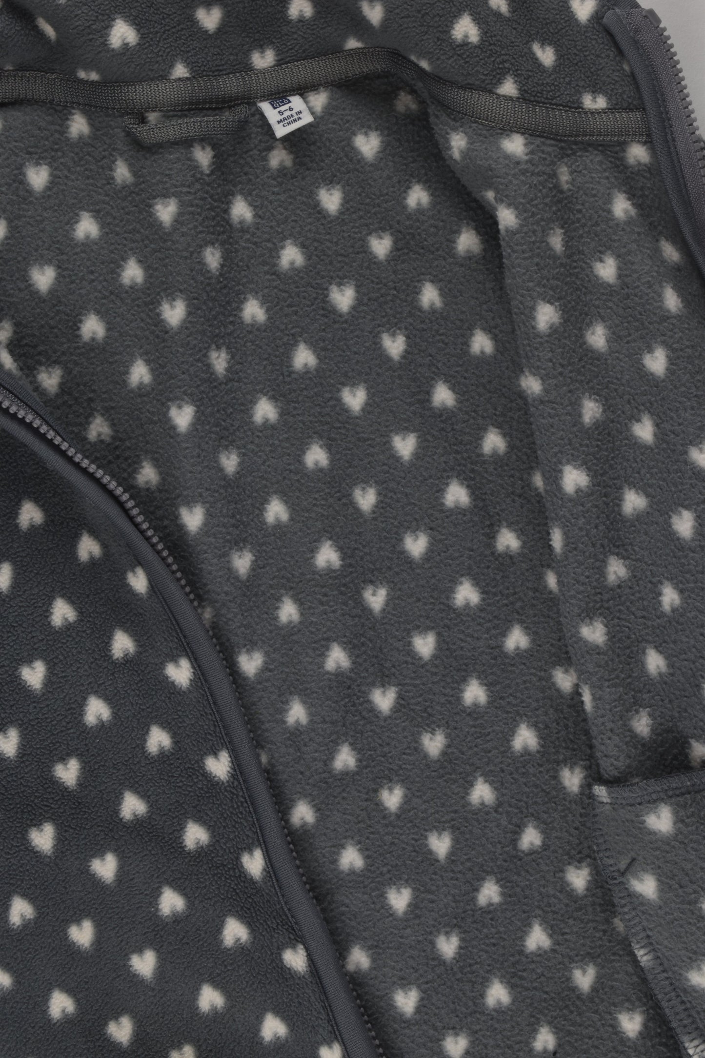 Uniqlo Size 5-6 Zip Fleece Jumper