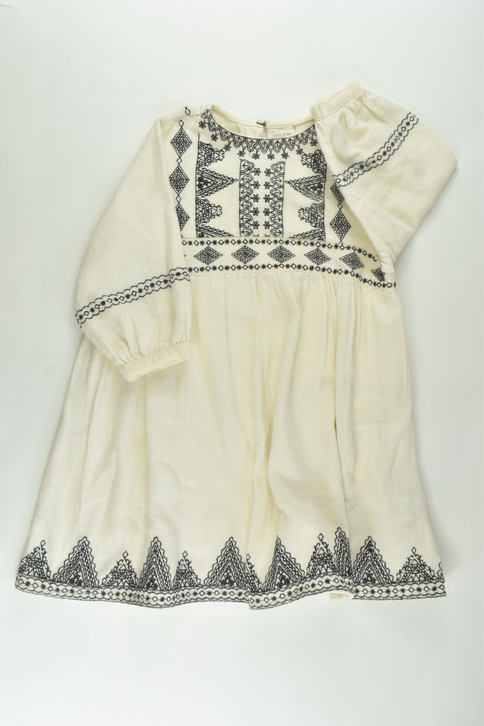 Zara Size 6 Embroidery Dress